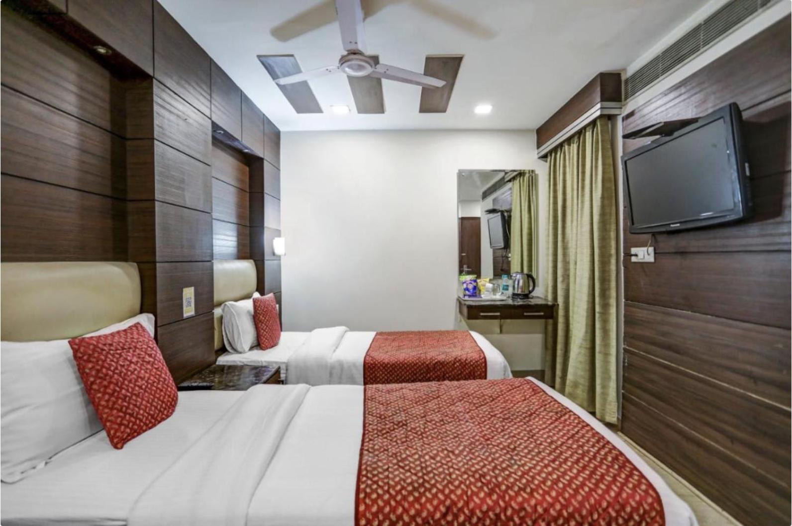 Hotel Fabstays - South Delhi Hotel New Delhi