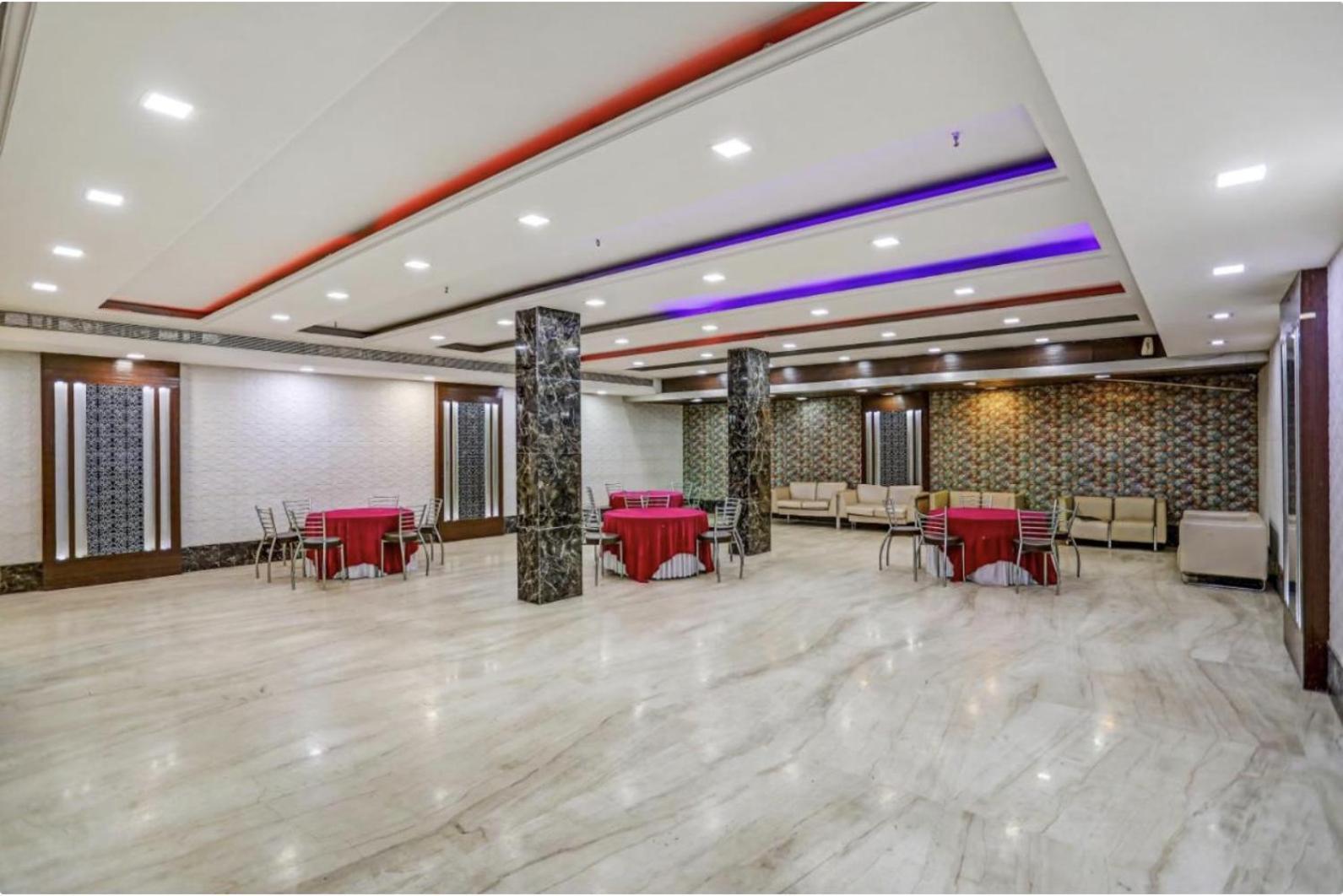 Hotel Fabstays - South Delhi New Delhi
