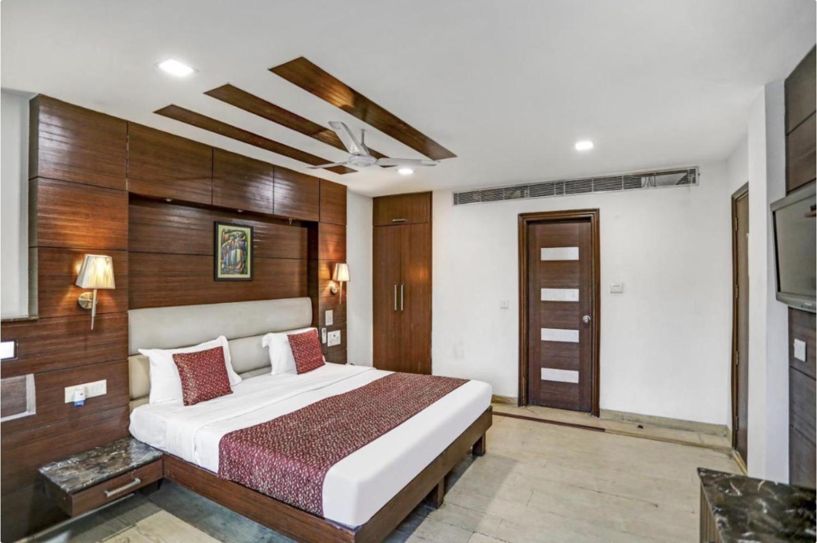 Hotel Hotel Fabstays - South Delhi 4*