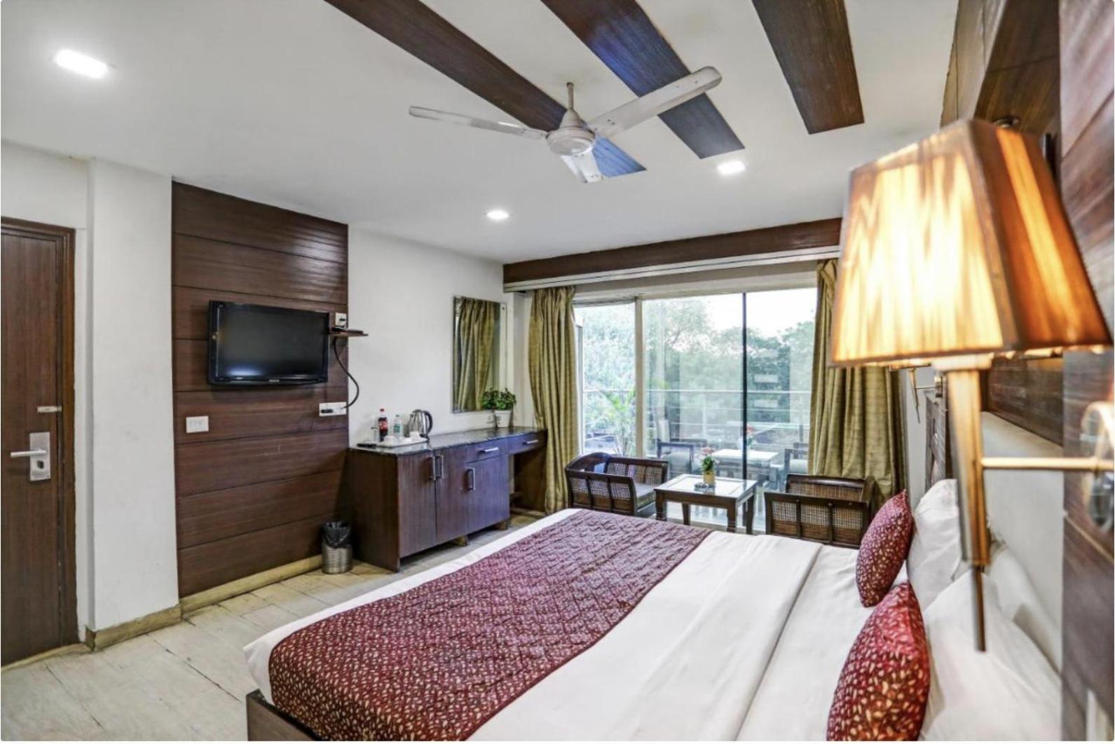 Hotel Fabstays - South Delhi Hotel 4*