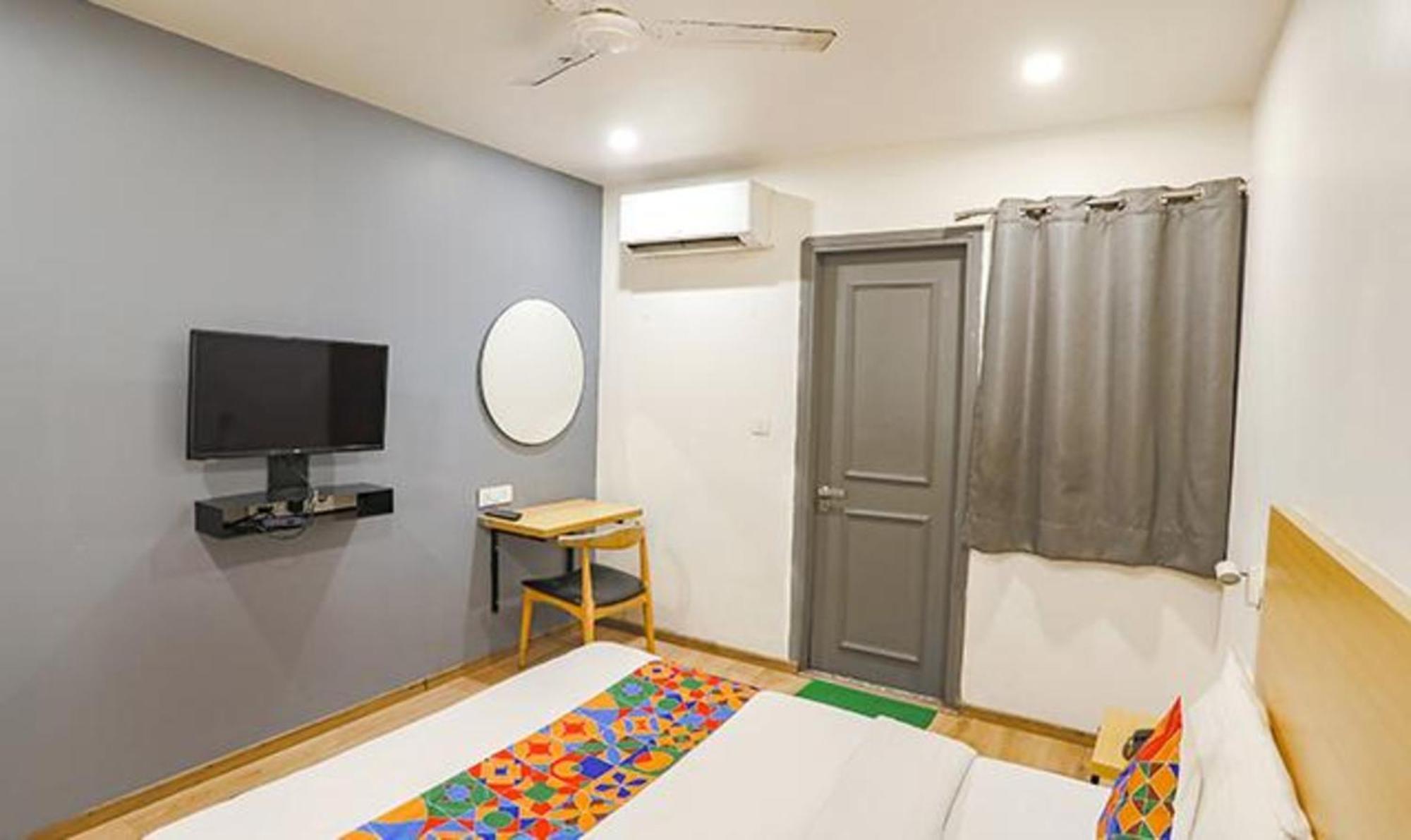Hotel Fabhotel The Vaishali Dakshini Pitampura 3*