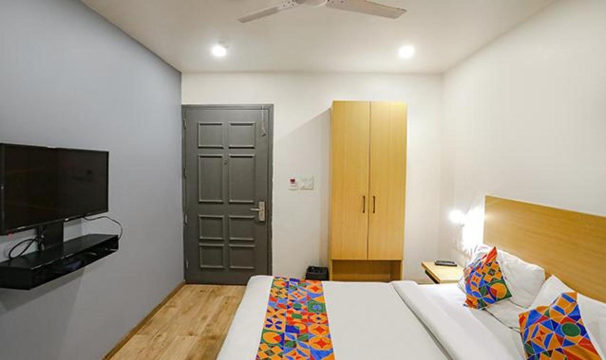 Fabhotel The Vaishali Dakshini Pitampura