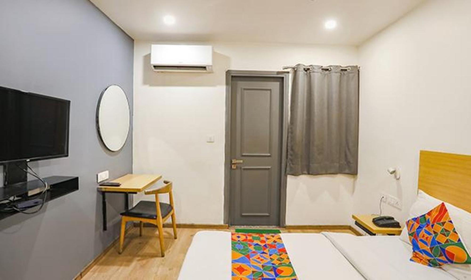 Hotel Fabhotel The Vaishali Dakshini Pitampura