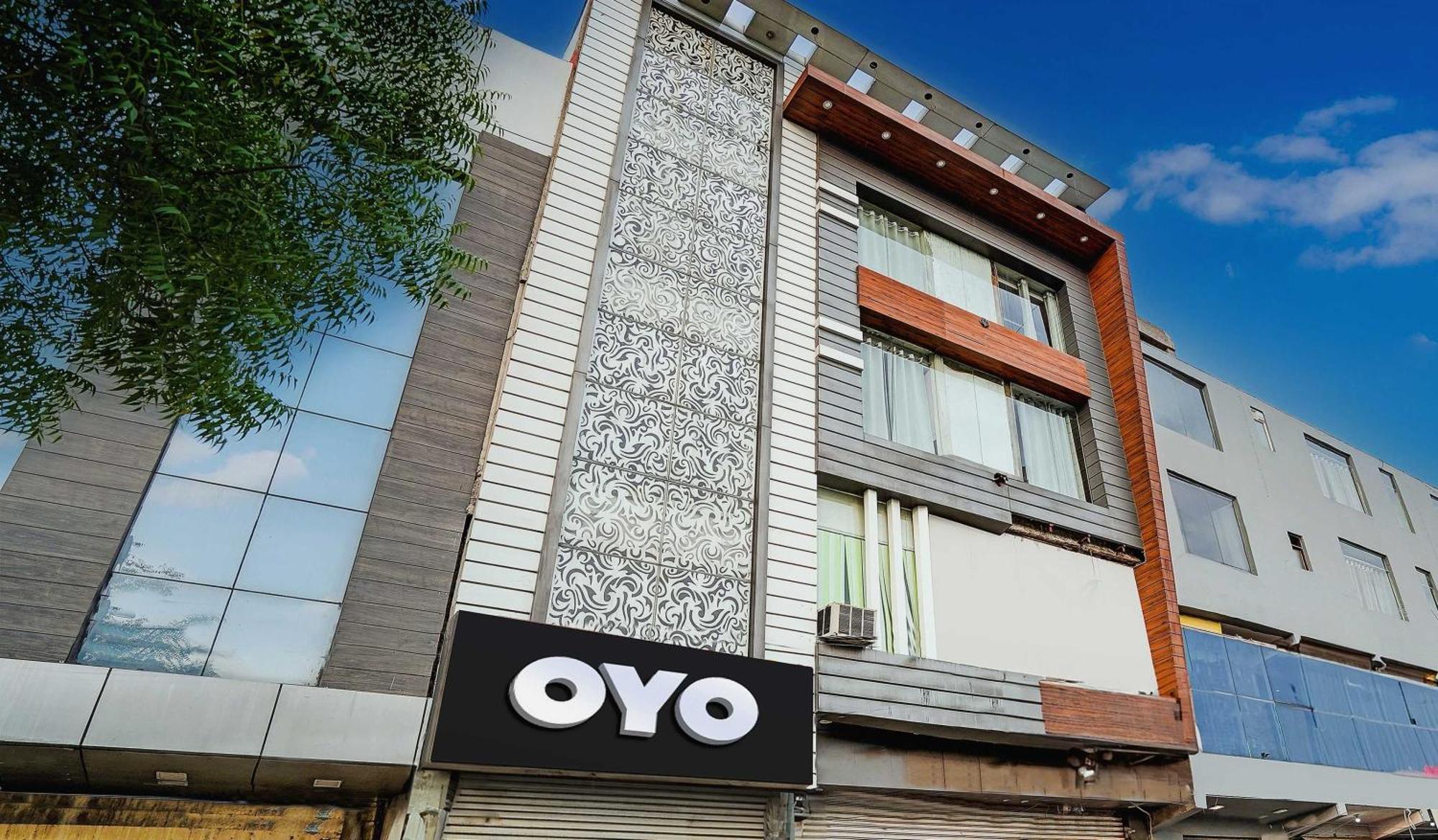 Hotel Collection O Grand King 4*
