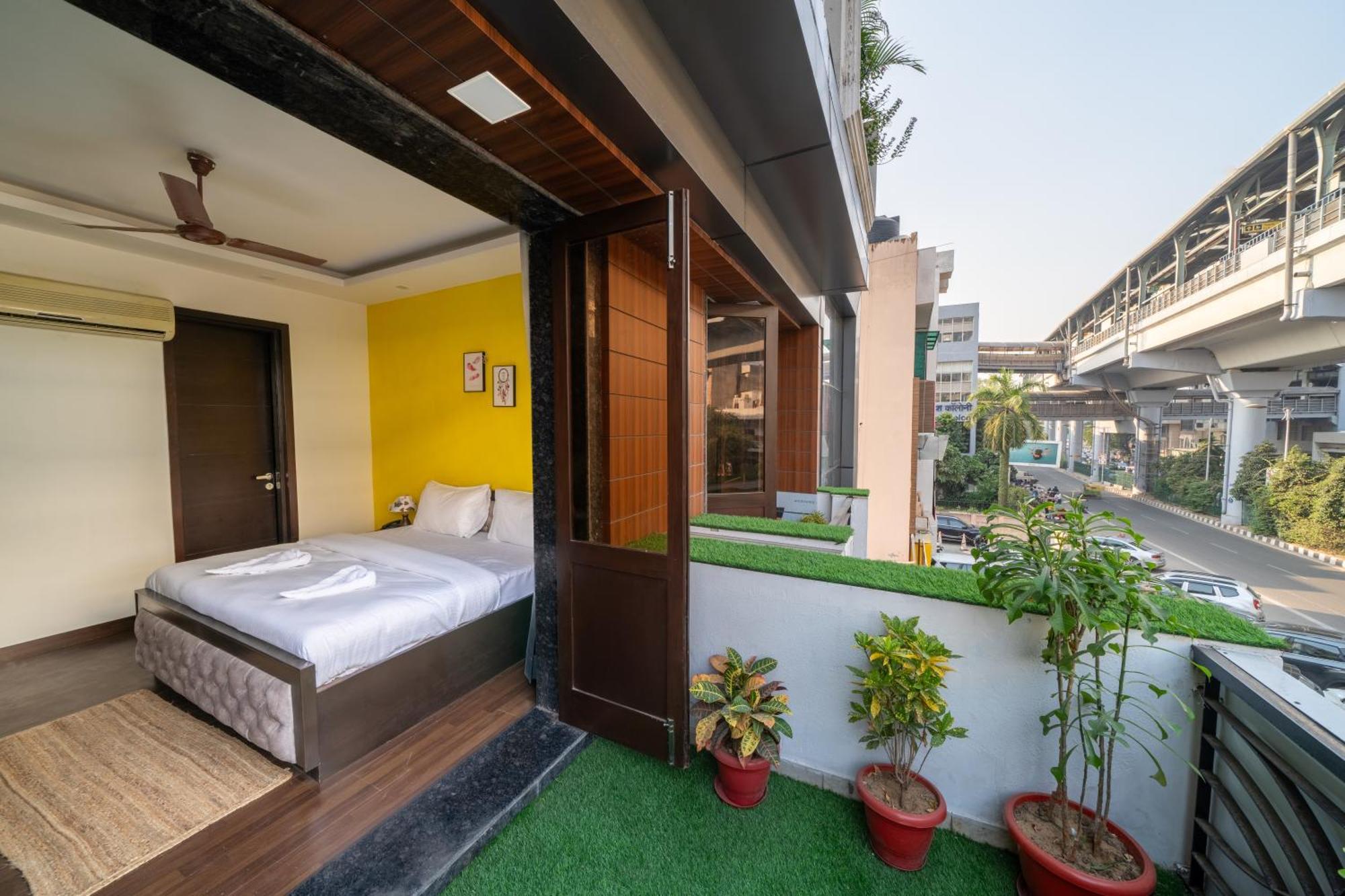 Bed & Breakfast Lime Boutique Gk-1 At Kailash Colony Metro , Greater Kailash Near Eros Nehru Place *