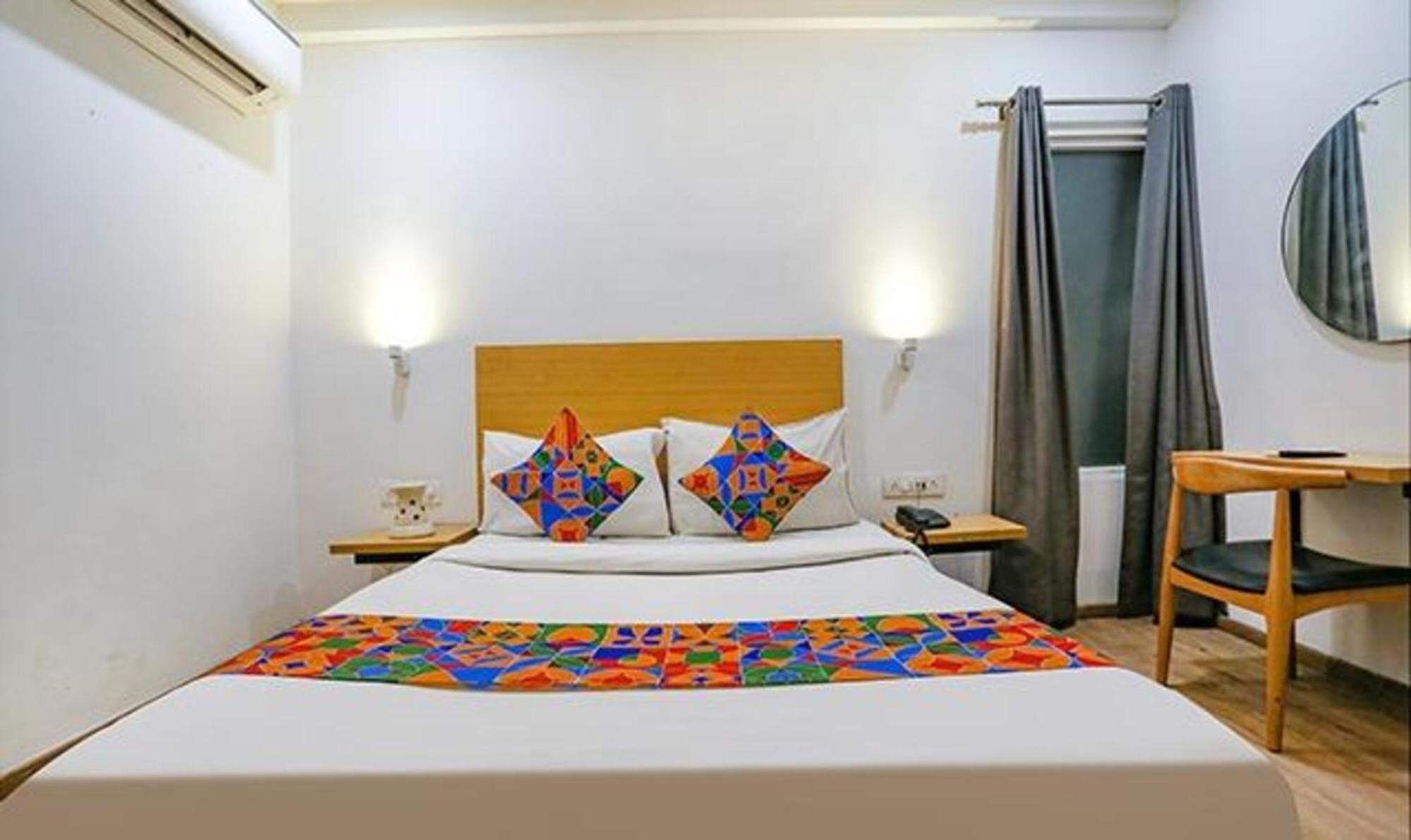 Fabhotel Urban Residency Model Town New Delhi