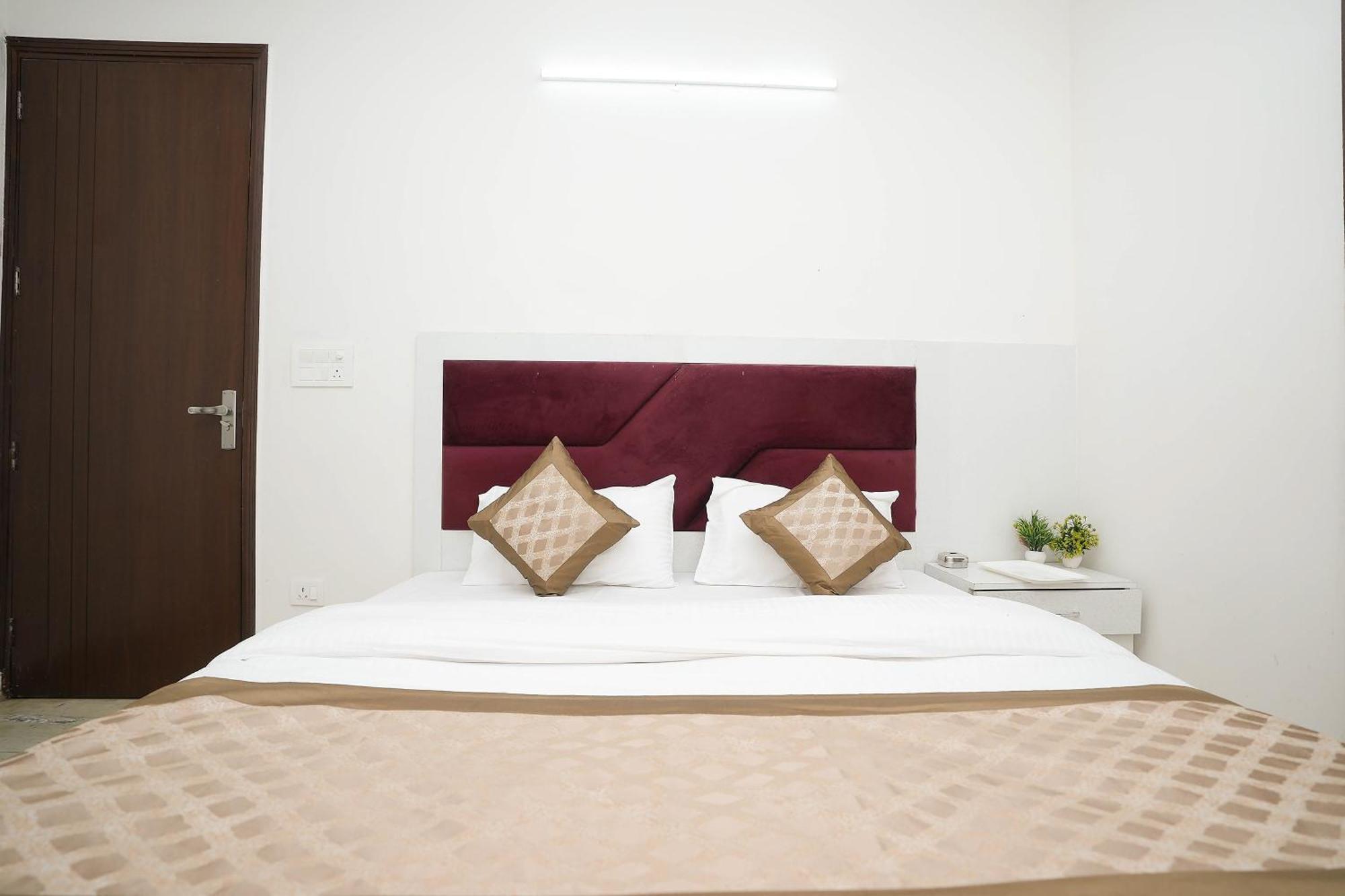 Sarthi Bed & Breakfast New Delhi