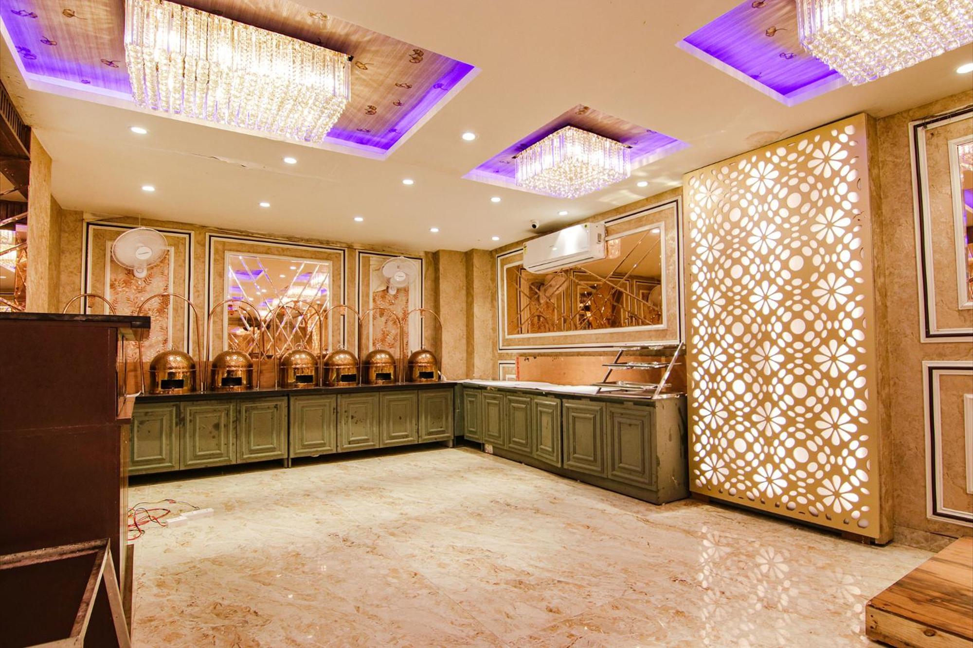 Fabhotel Golden Glory