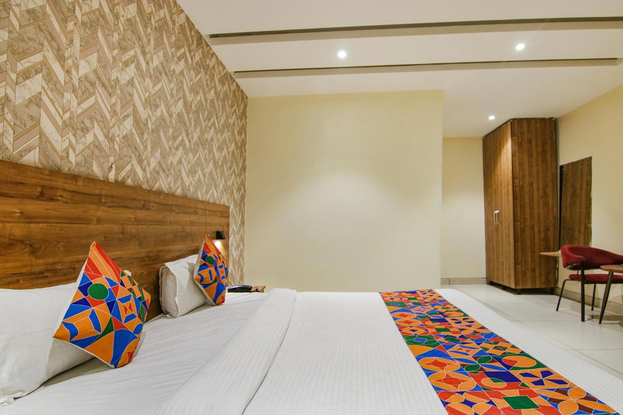 Fabhotel Golden Glory Hotel New Delhi