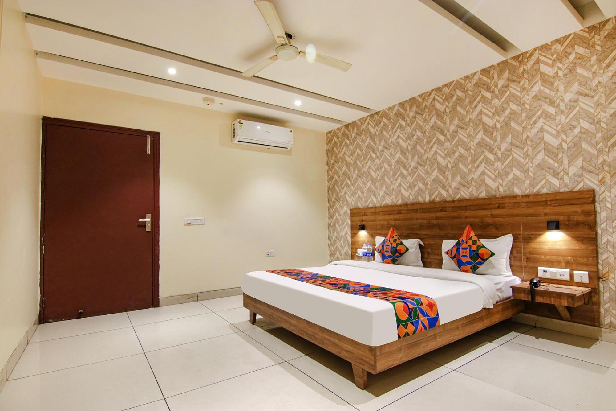 Fabhotel Golden Glory Hotel 3*