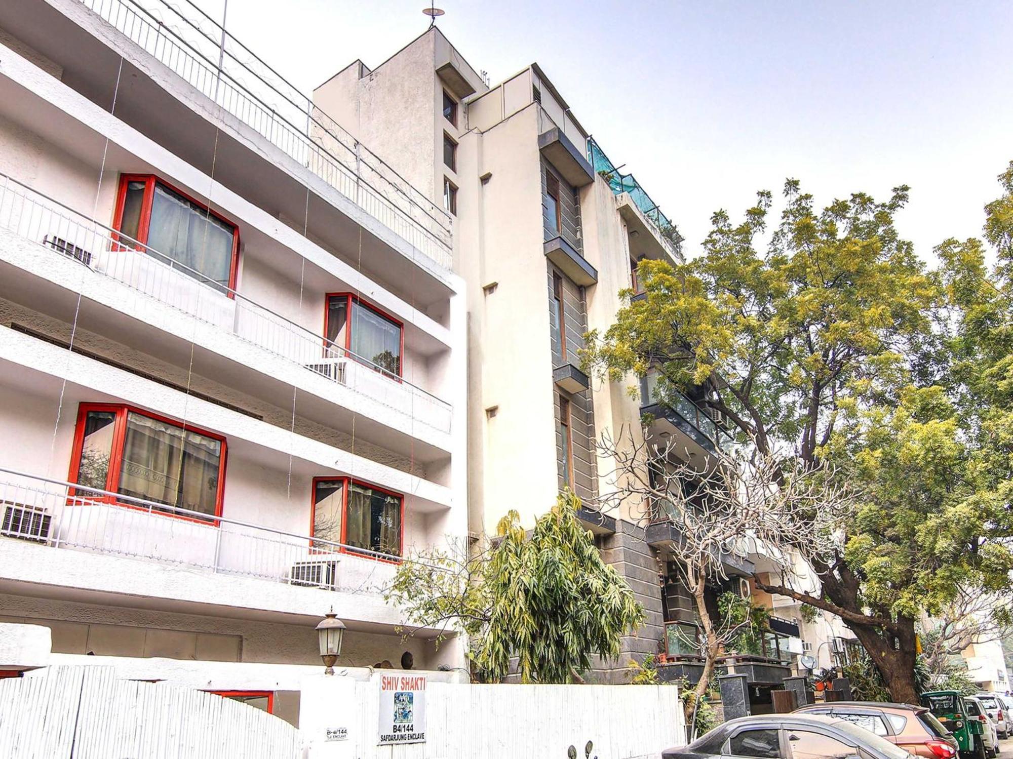 Hotel O Shiv Shakti Near Kamal Cinema 3*