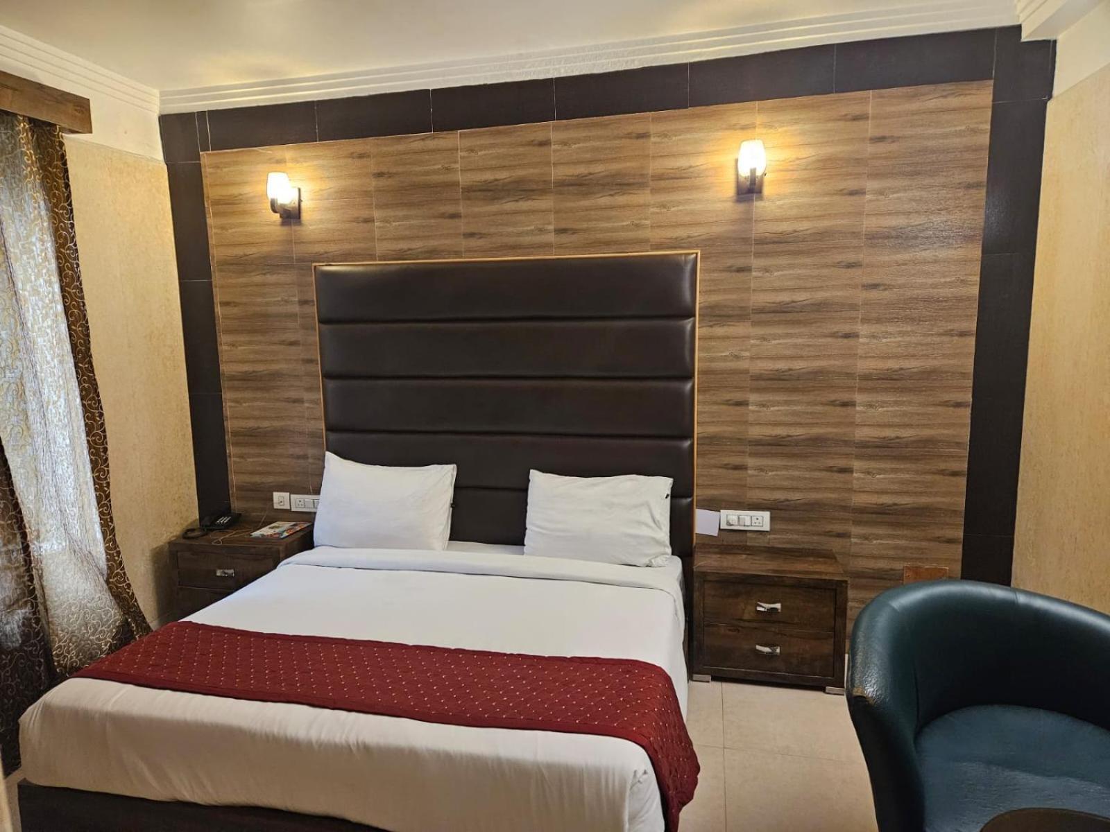 O Delhi, Near Metro Station Karol Bagh Hotel Nova Deli