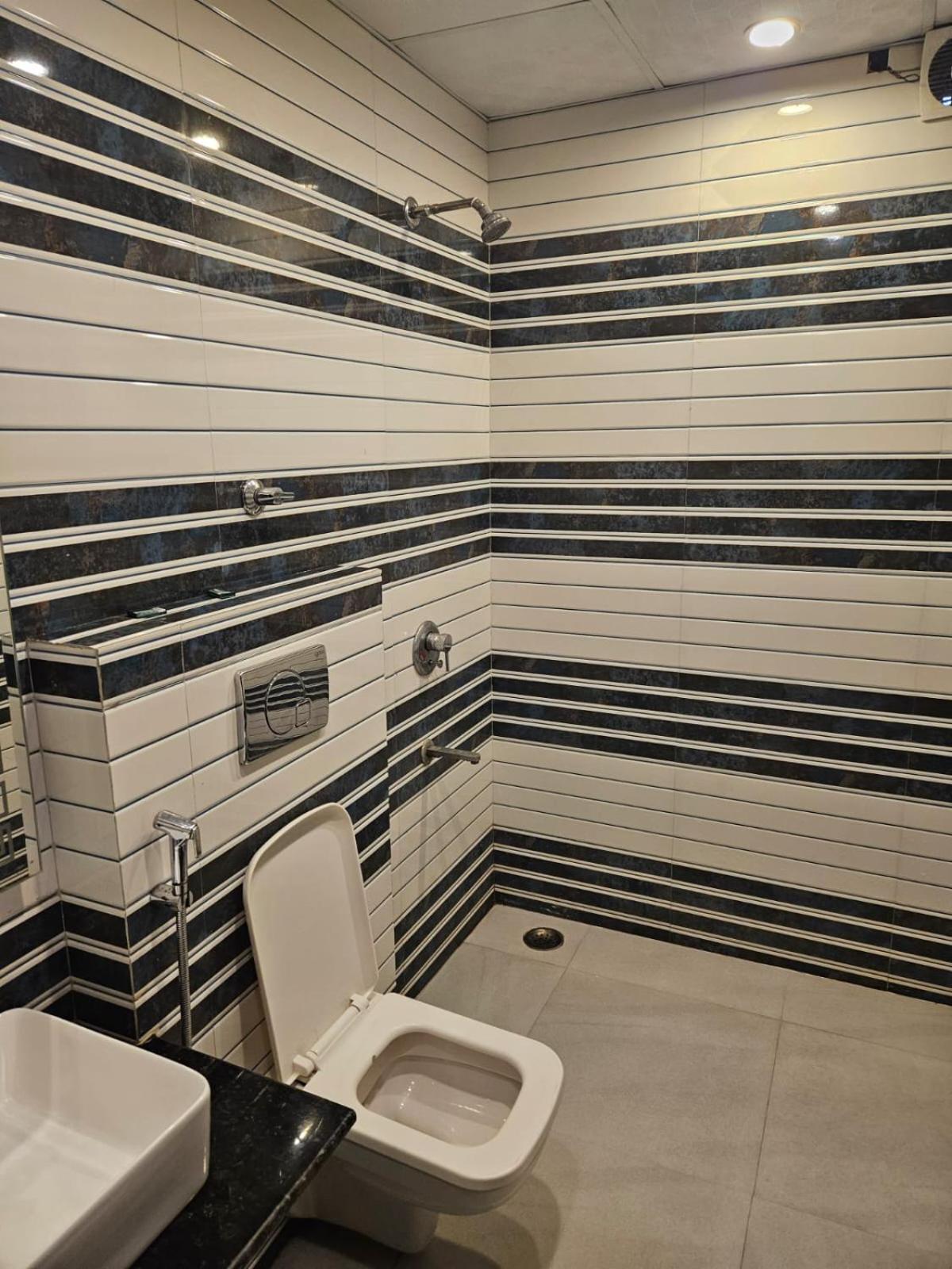 Hotel O Delhi, Near Metro Station Karol Bagh 3*