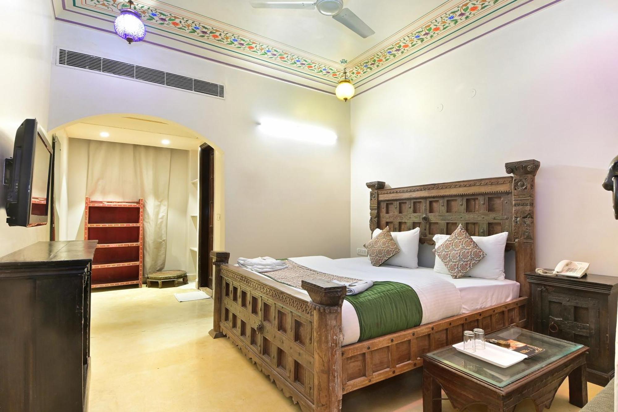 Jyoti Mahal - A Heritage - Hotel Nova Deli