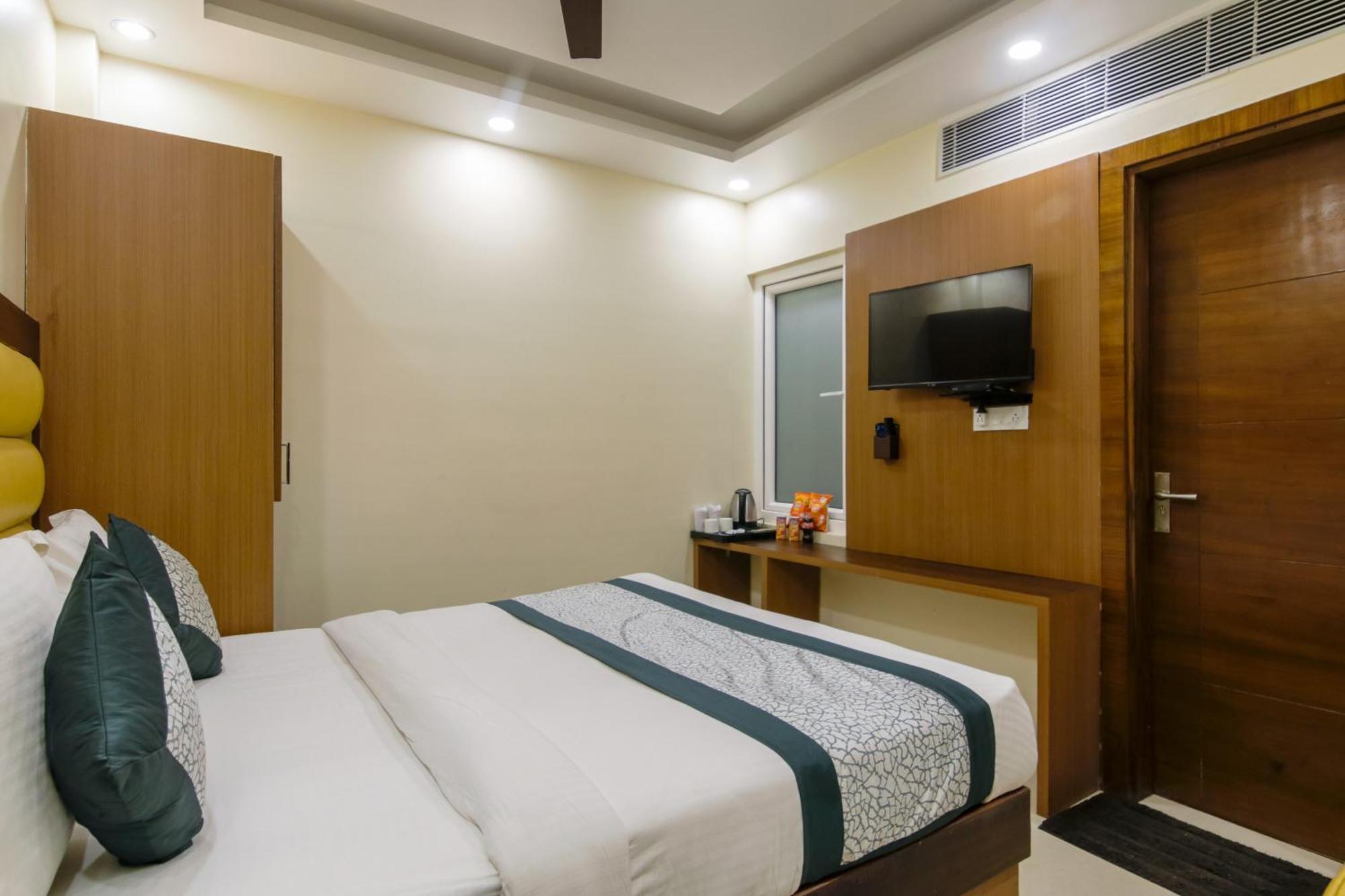 Royal Rosette With Free Wi-fi Near Railway Station Hotel Nova Deli