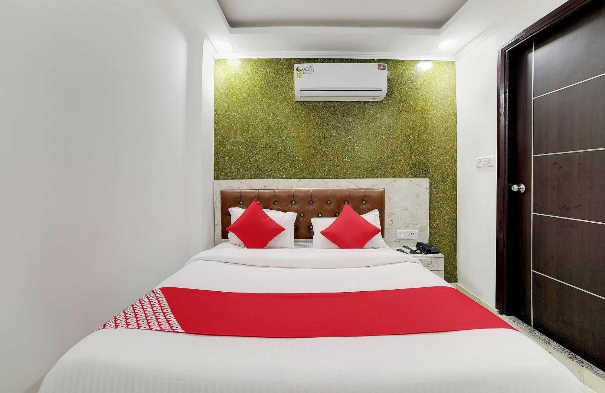 Hotel O Kanak Palace