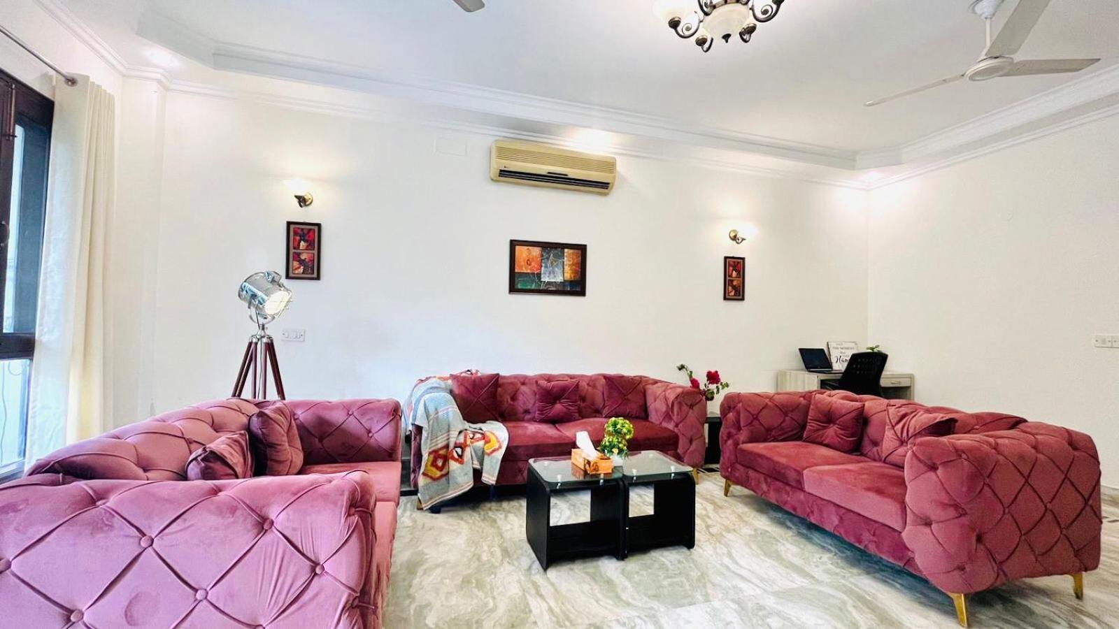 Olive Service - Defence Colony Apartment New Delhi