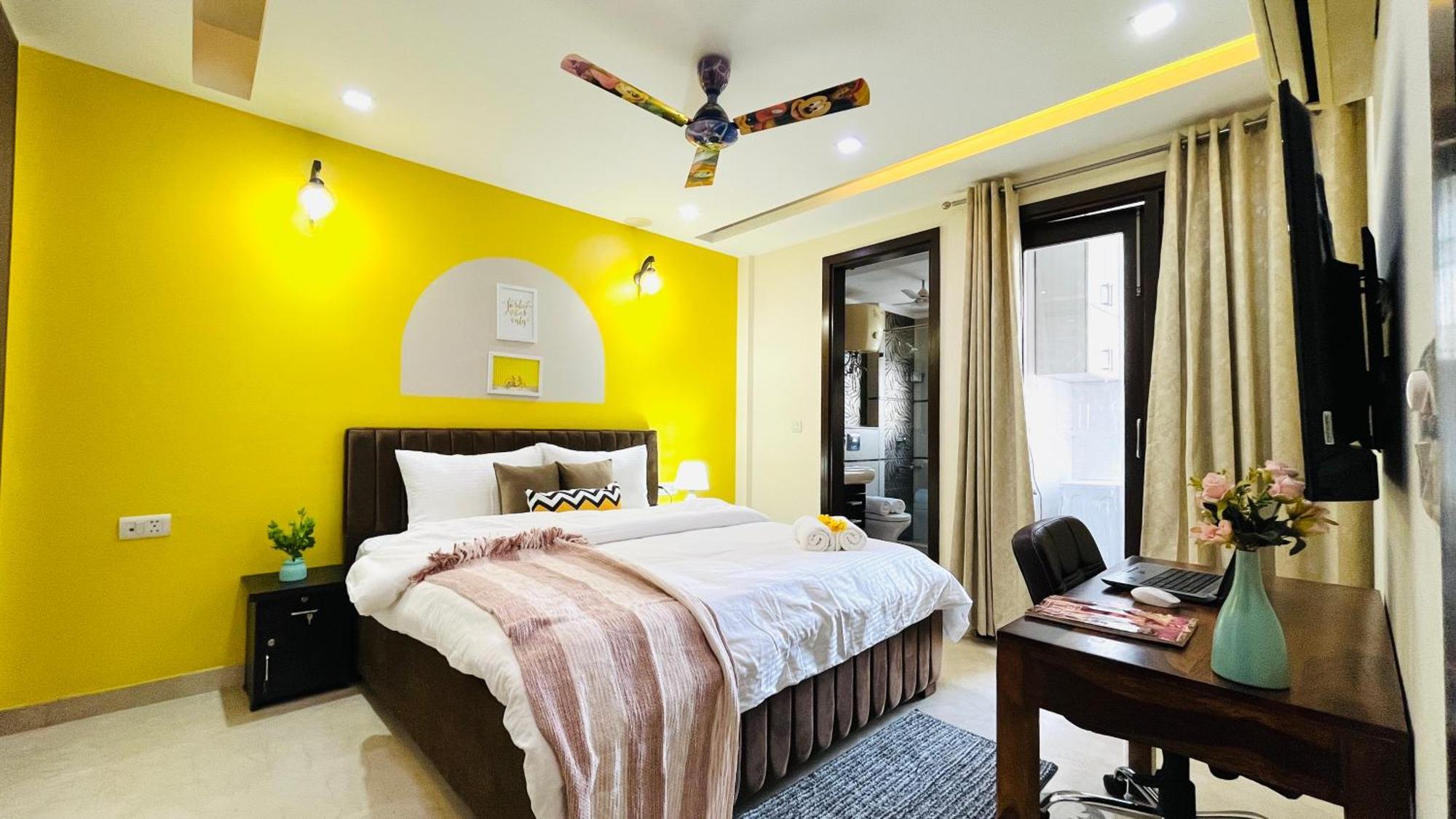Olive Service - Defence Colony Apartment *