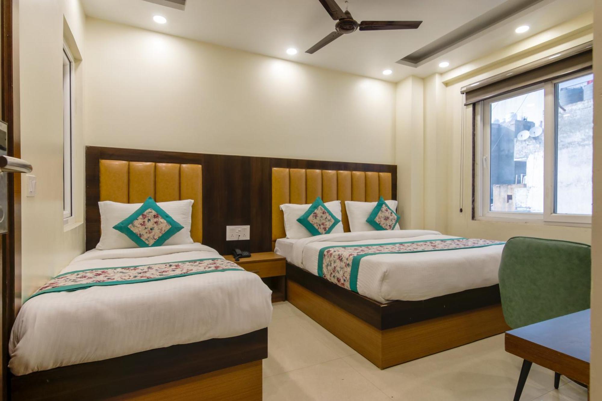 Royal Rosette With Free Wi-fi Near Railway Station 4*