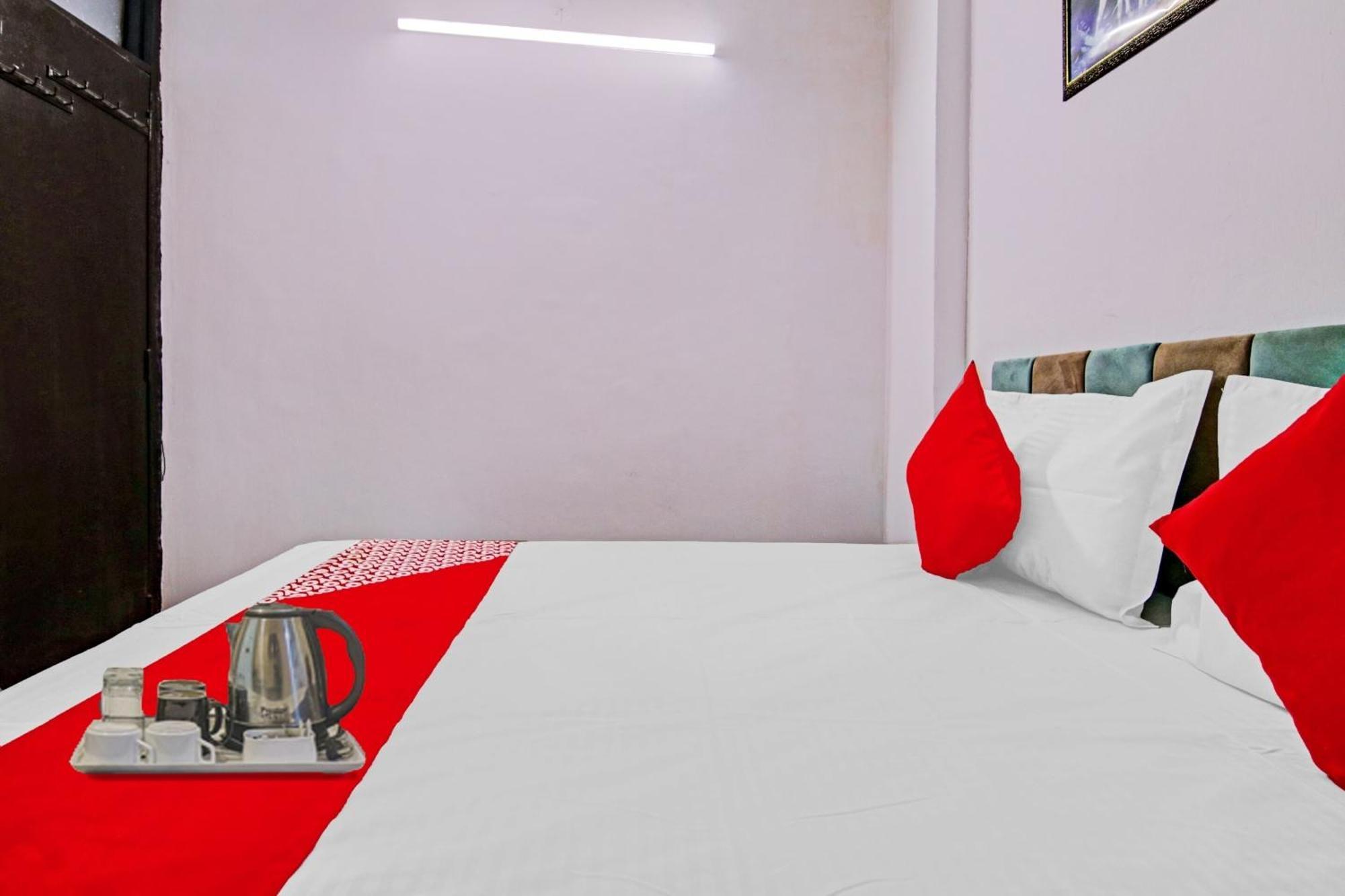 Hotel O Chaudhary New Delhi
