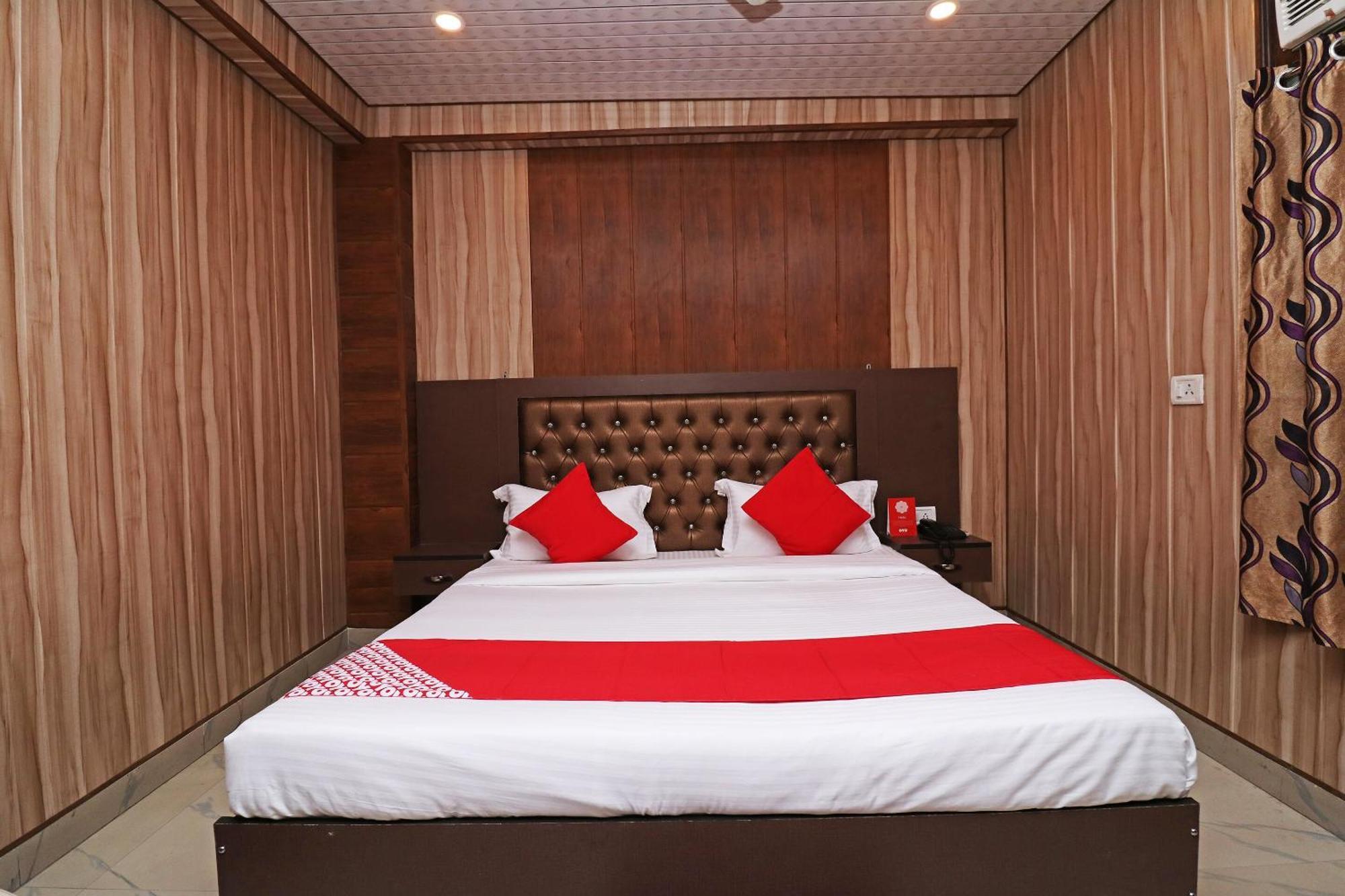 Hotel O Embassy 3*