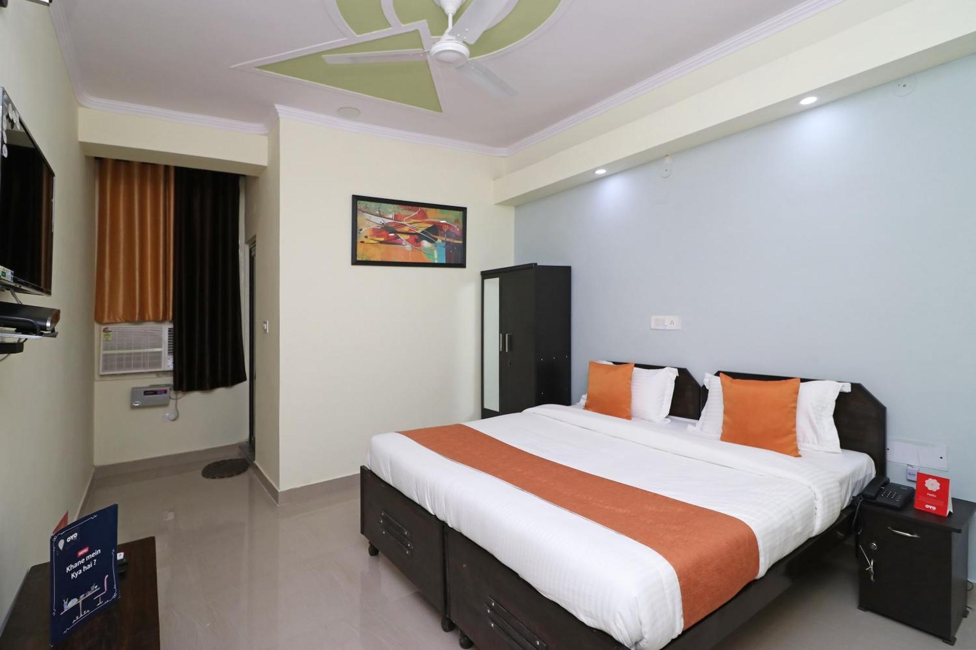Hotel O Pearl Residency