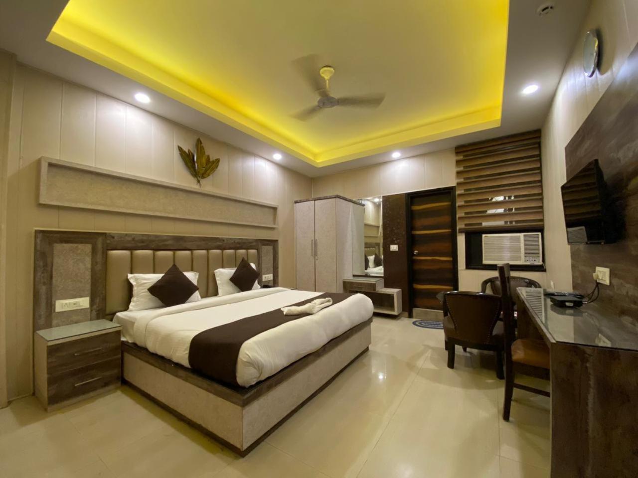 Mahajan International, Delhi Airport Hotel
