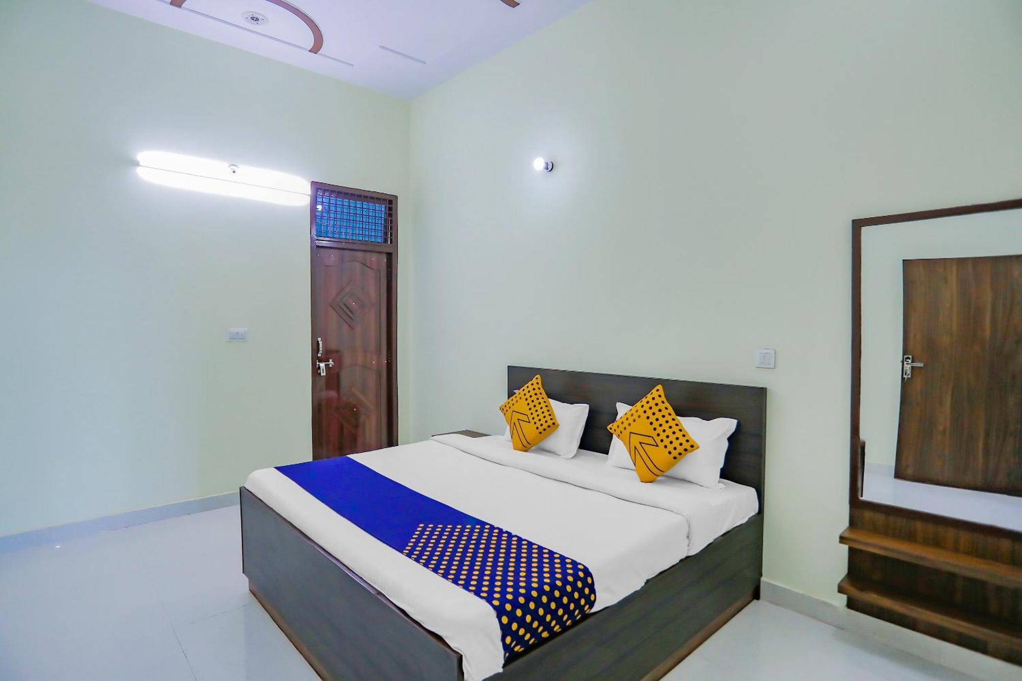 Spot On Tomer Crown Palace 2* Delhi (National Capital Territory of India)
