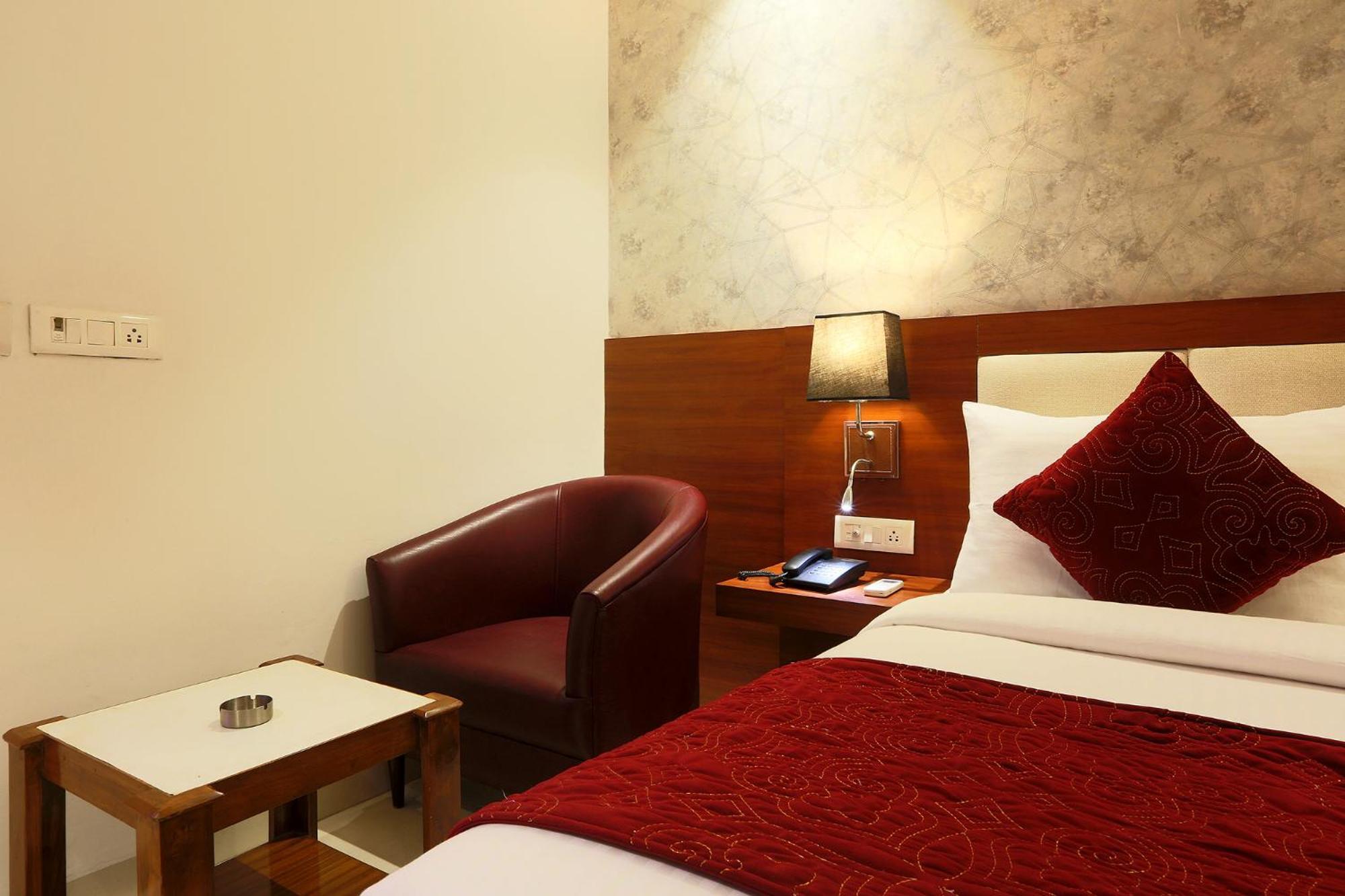 Fabhotel Skye Hotel