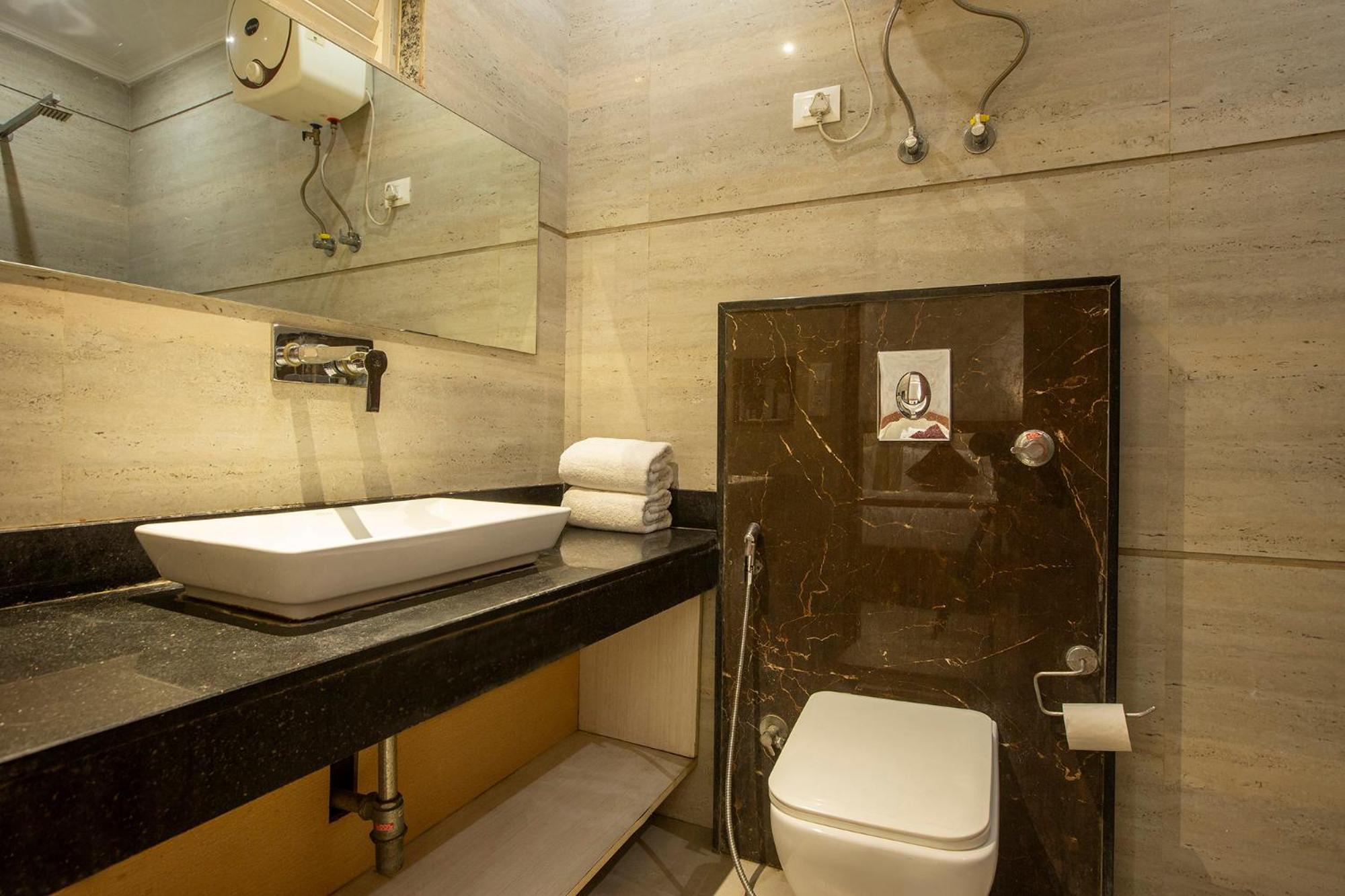 Fabhotel Skye Hotel