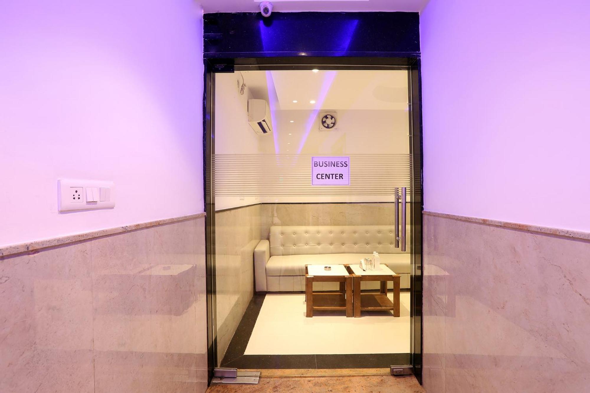 Fabhotel Skye Hotel New Delhi