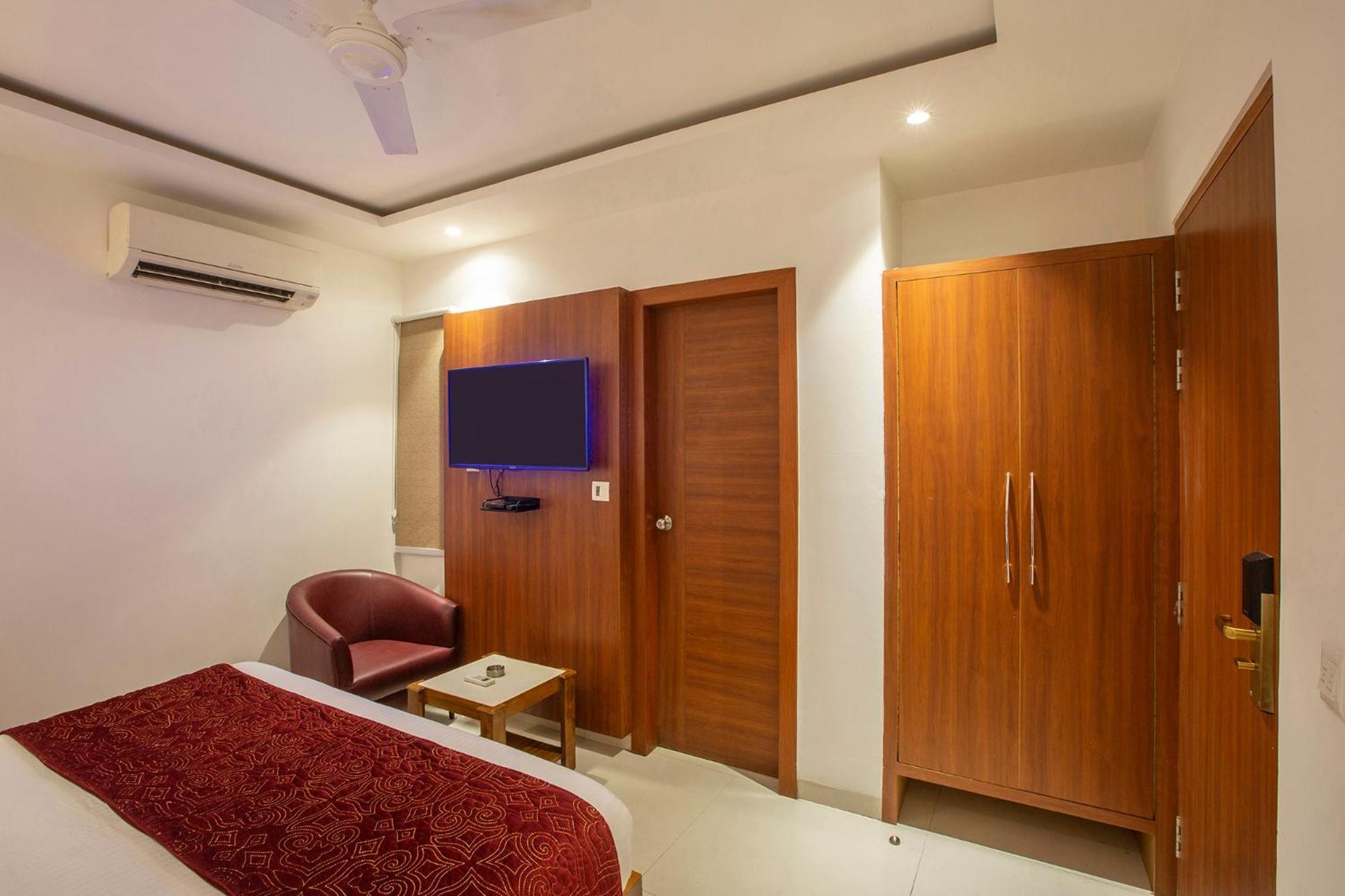 Fabhotel Skye Hotel