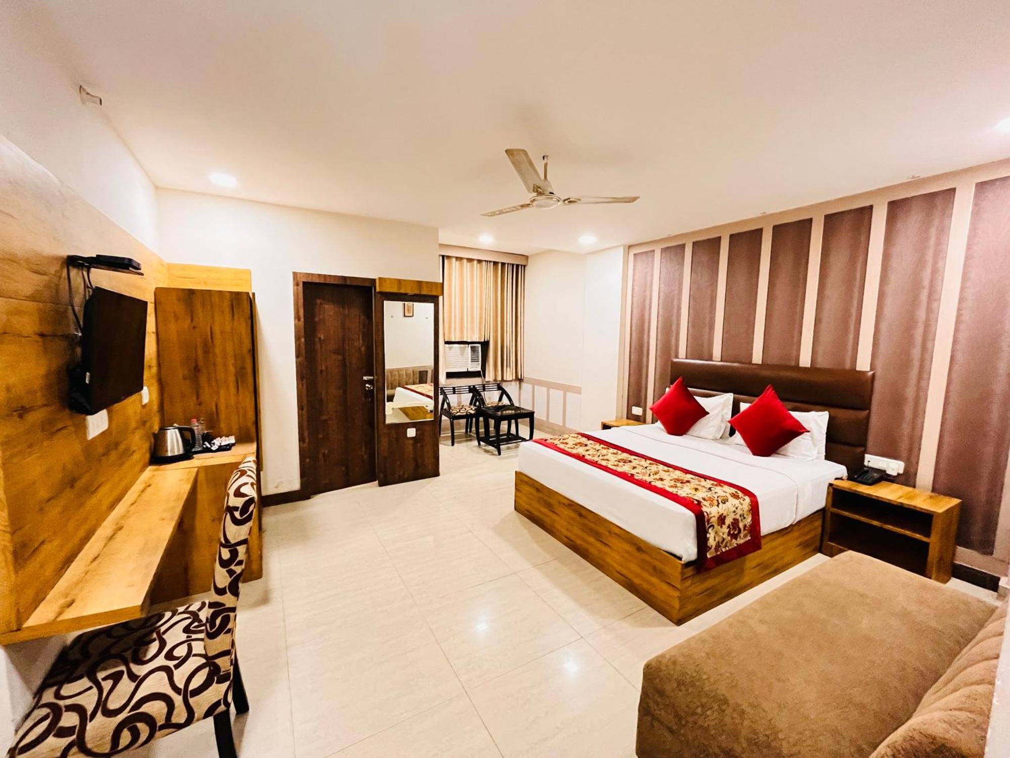 Ashoka Karol Bagh Delhi Hotel