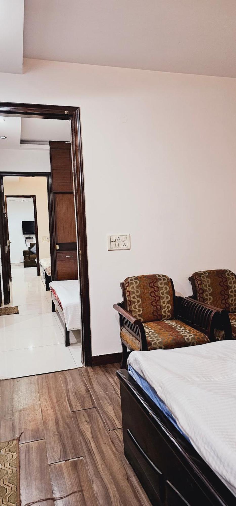 Apartment Family 3bhk Stay! *