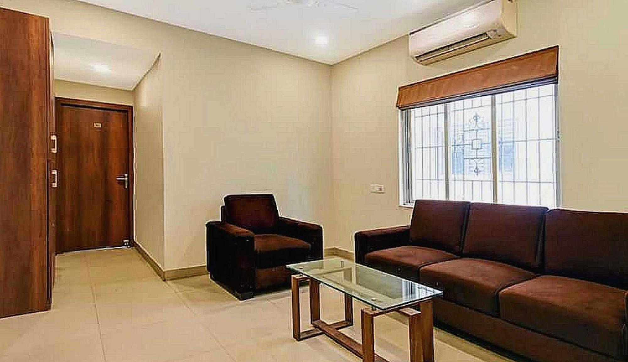 Hotel O Roshan's Near Dilshad Garden Metro Station 3*
