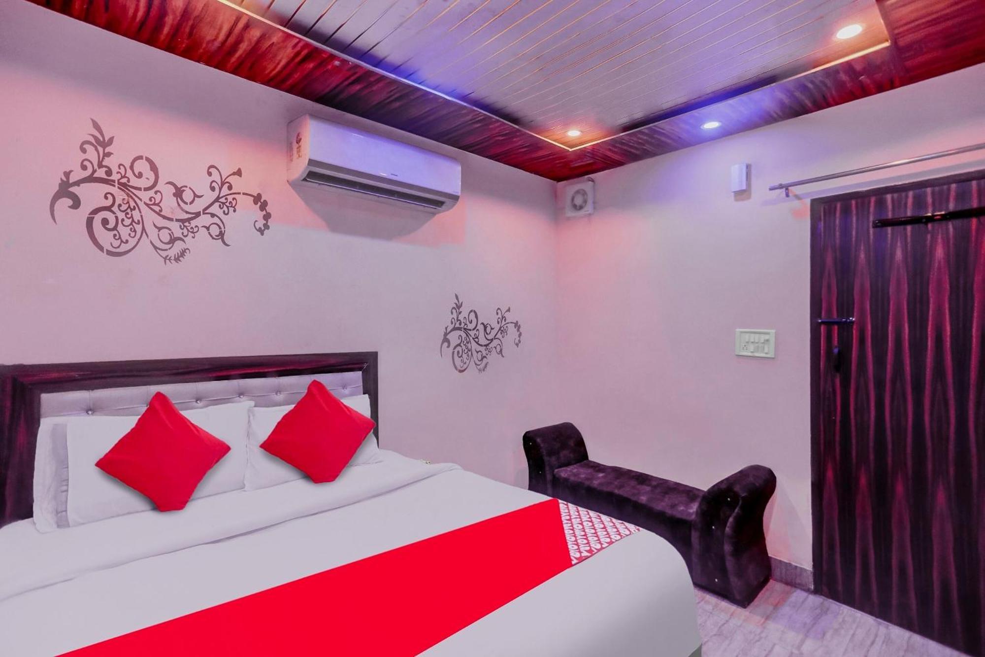 O Flgship International Paradis Near Fg Moters Usmaanpur 3rd Pusta New Delhi