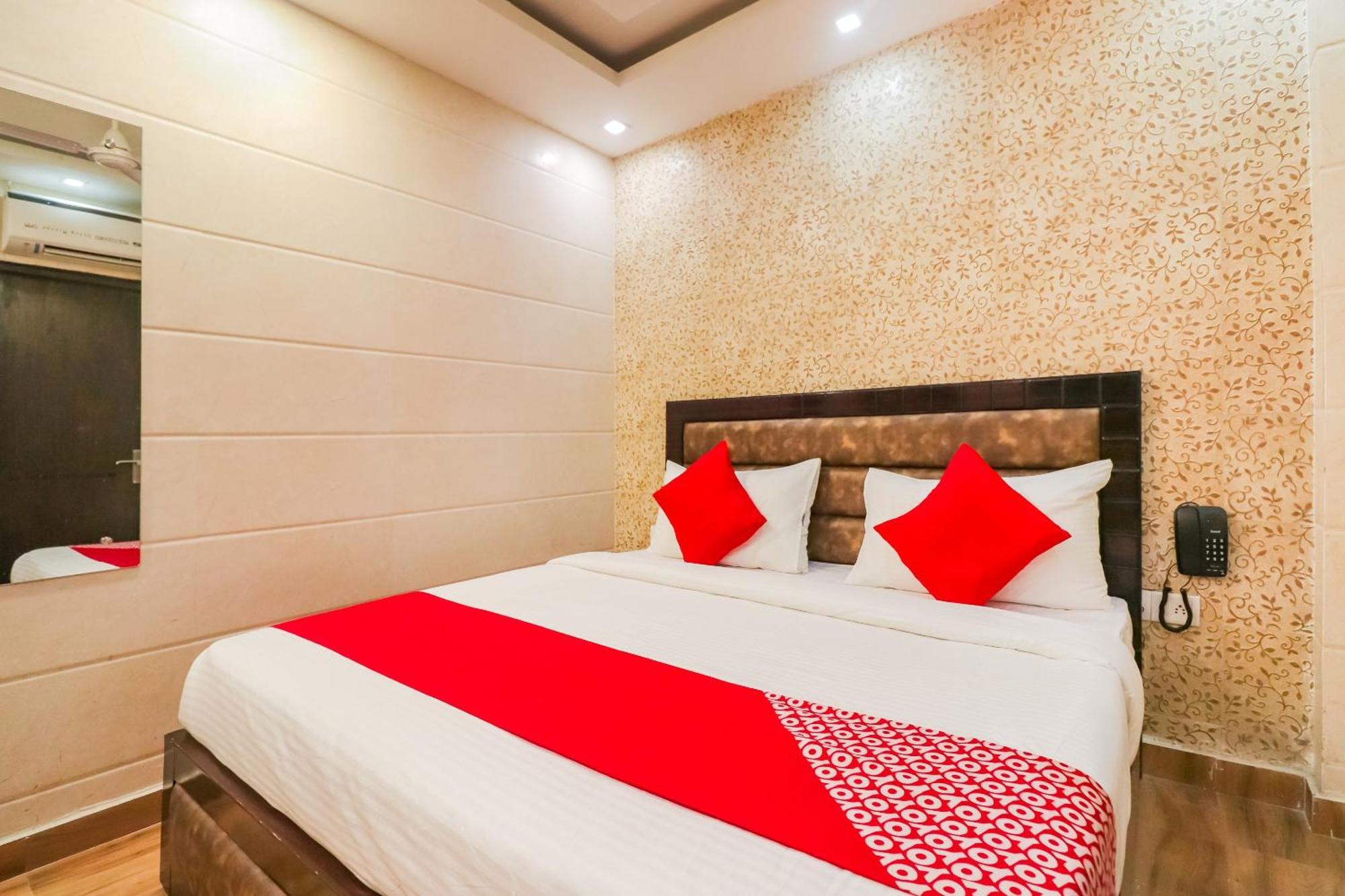 Hotel Oyo Flagship The Heights 3*