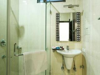 Fabhotel Nagpal Palace Patel Nagar