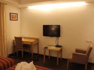 Lotus Airport Hotel, 3*