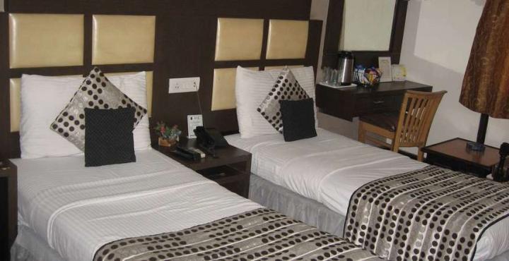 Amar Inn- Lajpat Nagar Market 4*