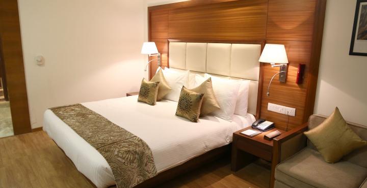 Hotel Grand Notting Hills And Nova Deli