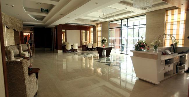 Grand Notting Hills And Hotel
