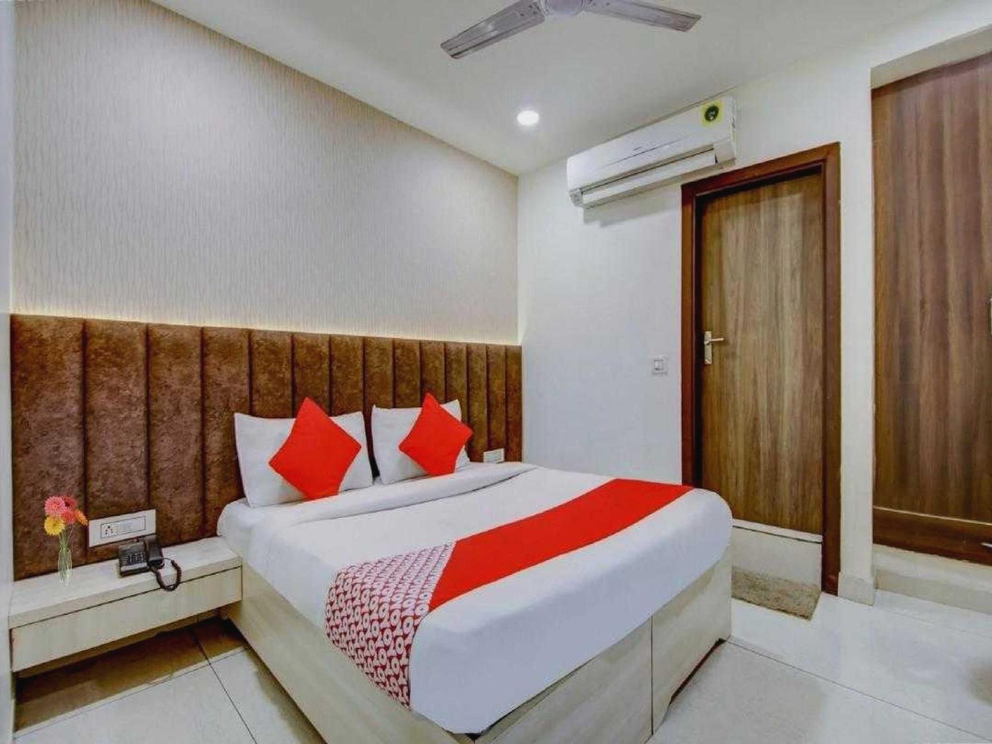 O Metro Near Gurudwara Shri Bangla Sahib Hotel 3*