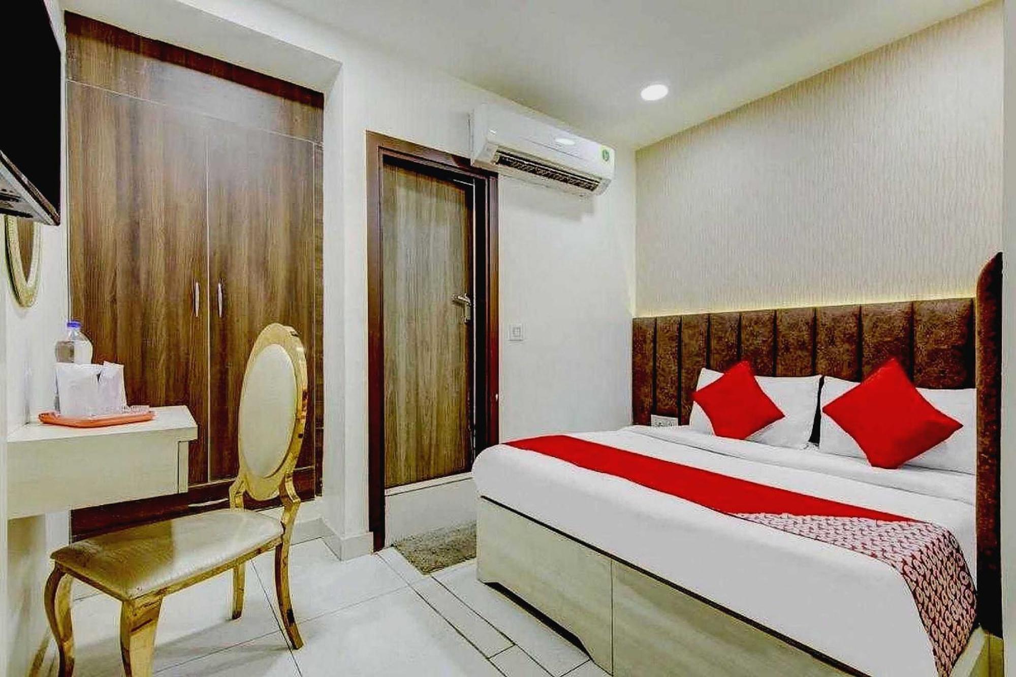 O Metro Near Gurudwara Shri Bangla Sahib Hotel 3*