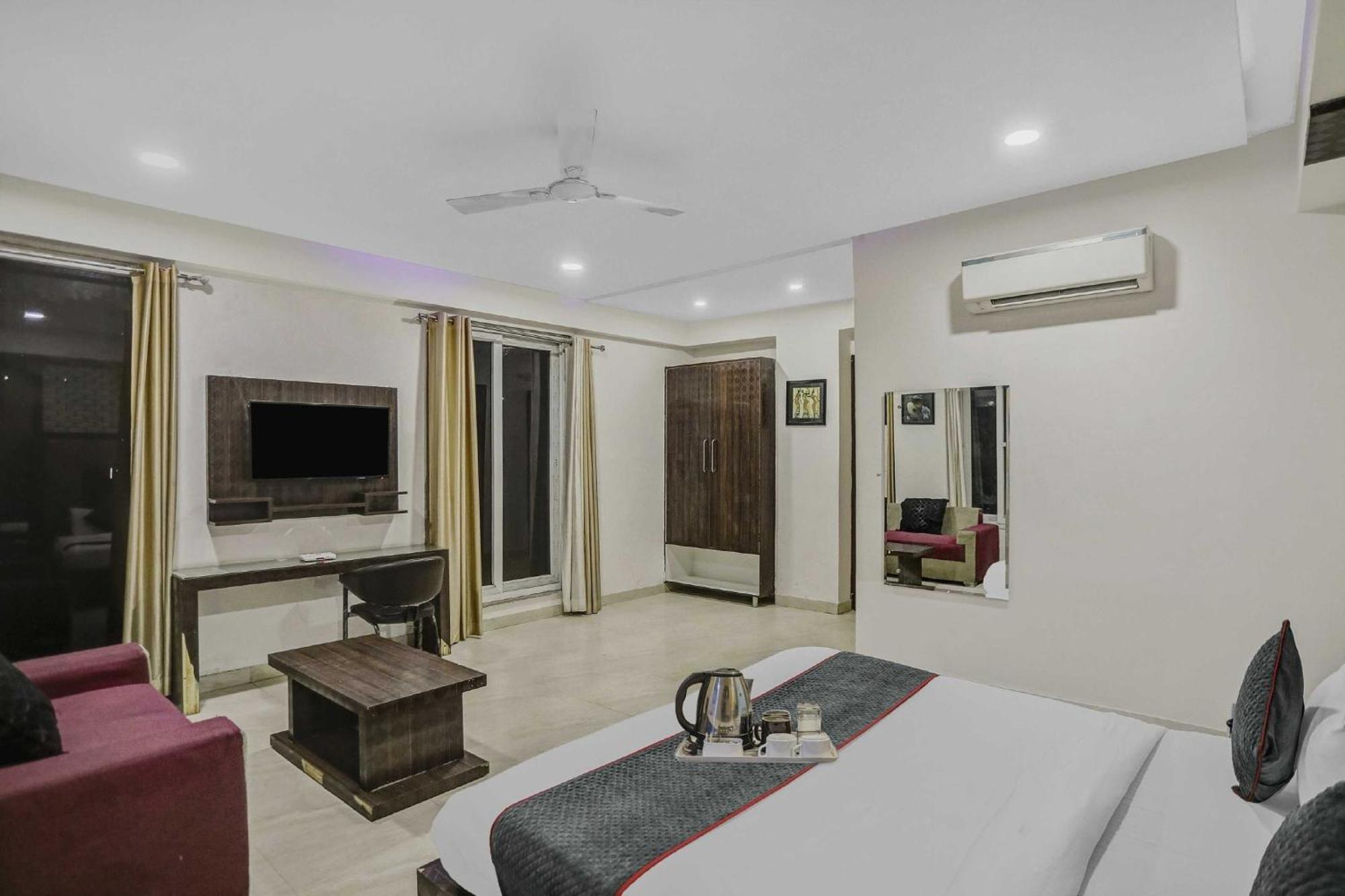 Townhouse 22956 Grand Residency