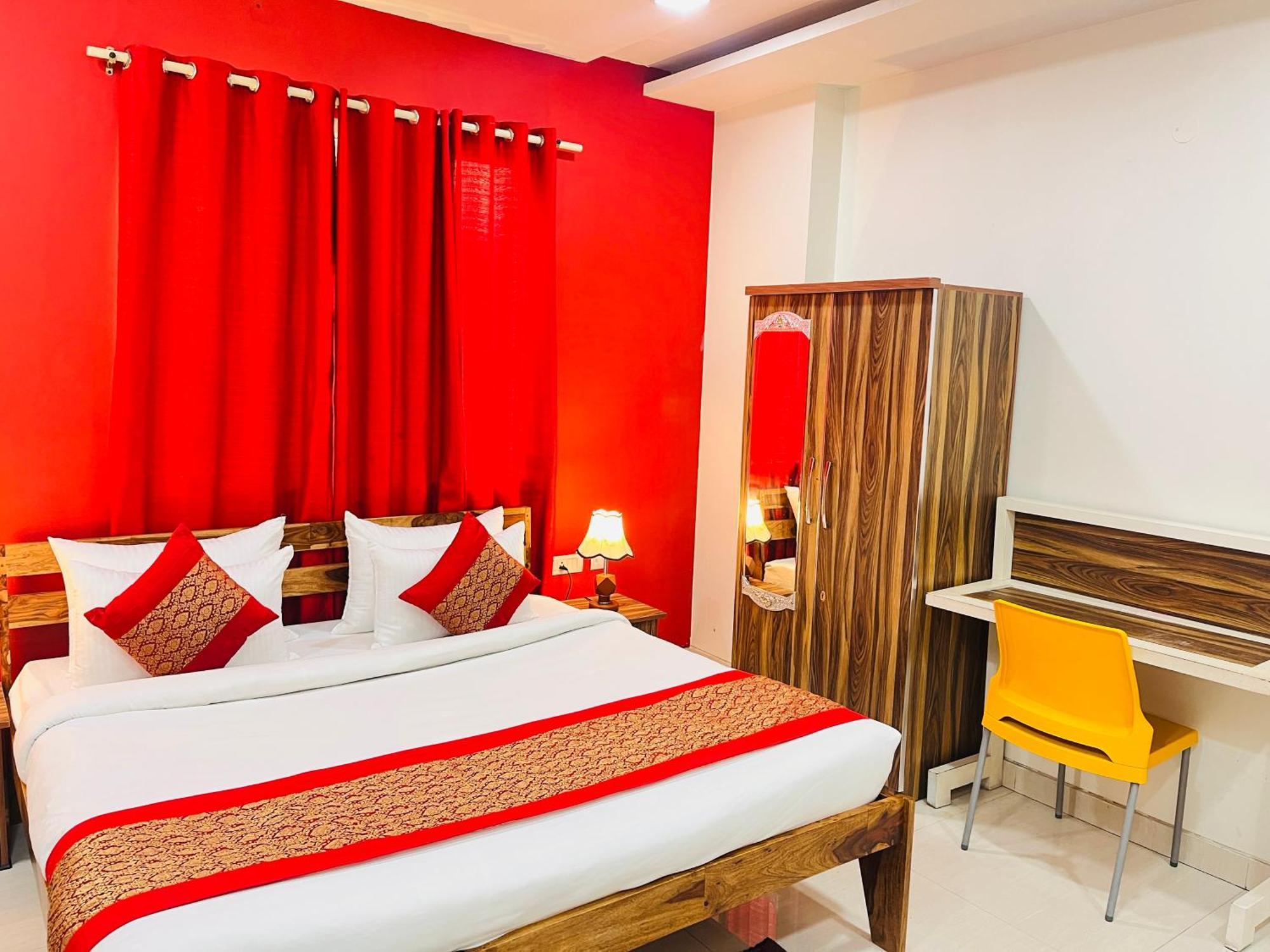 Park Pride Pitampura New Delhi, Couple Friendly *