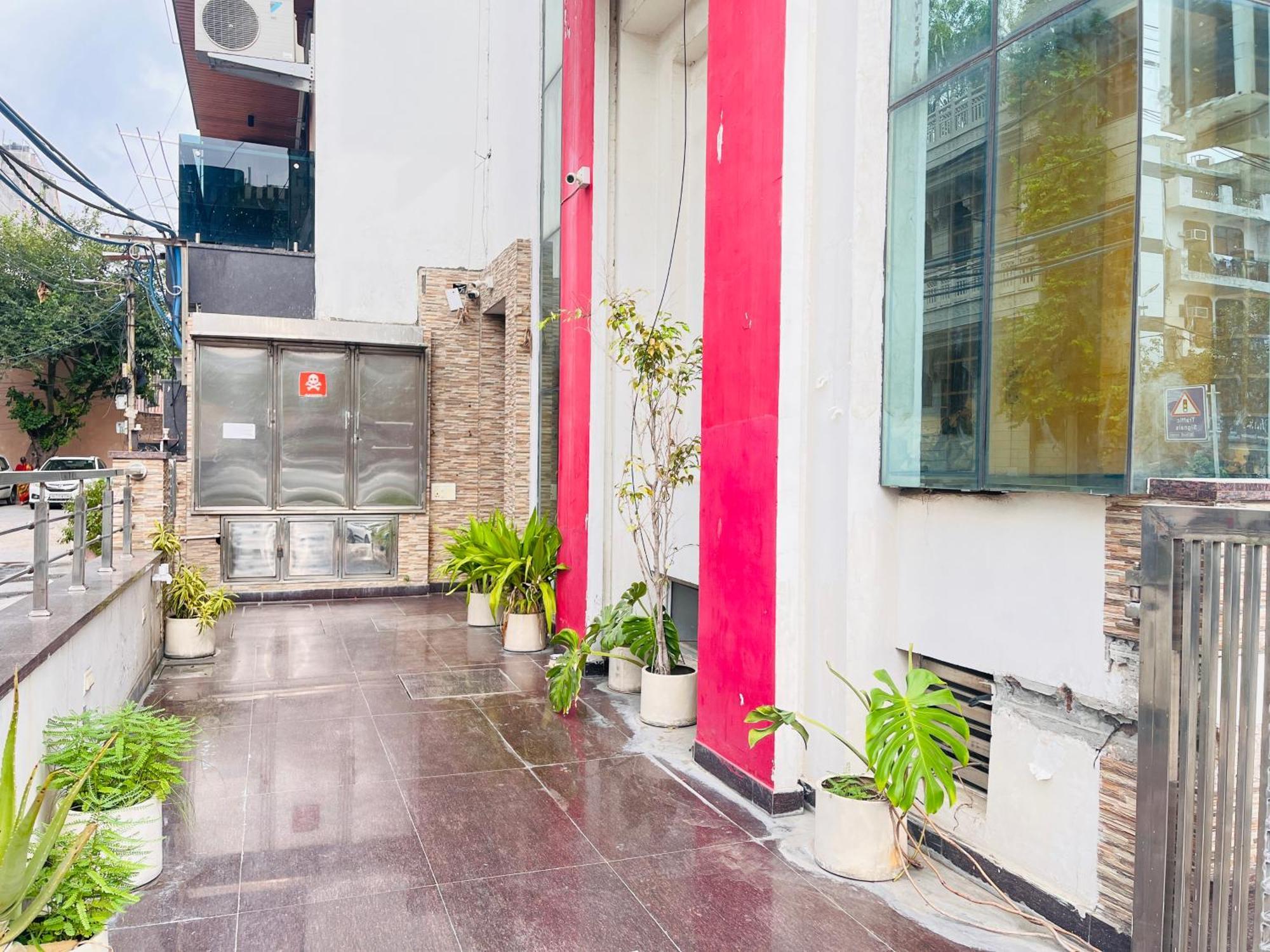 Bed & Breakfast Park Pride Pitampura New Delhi, Couple Friendly *