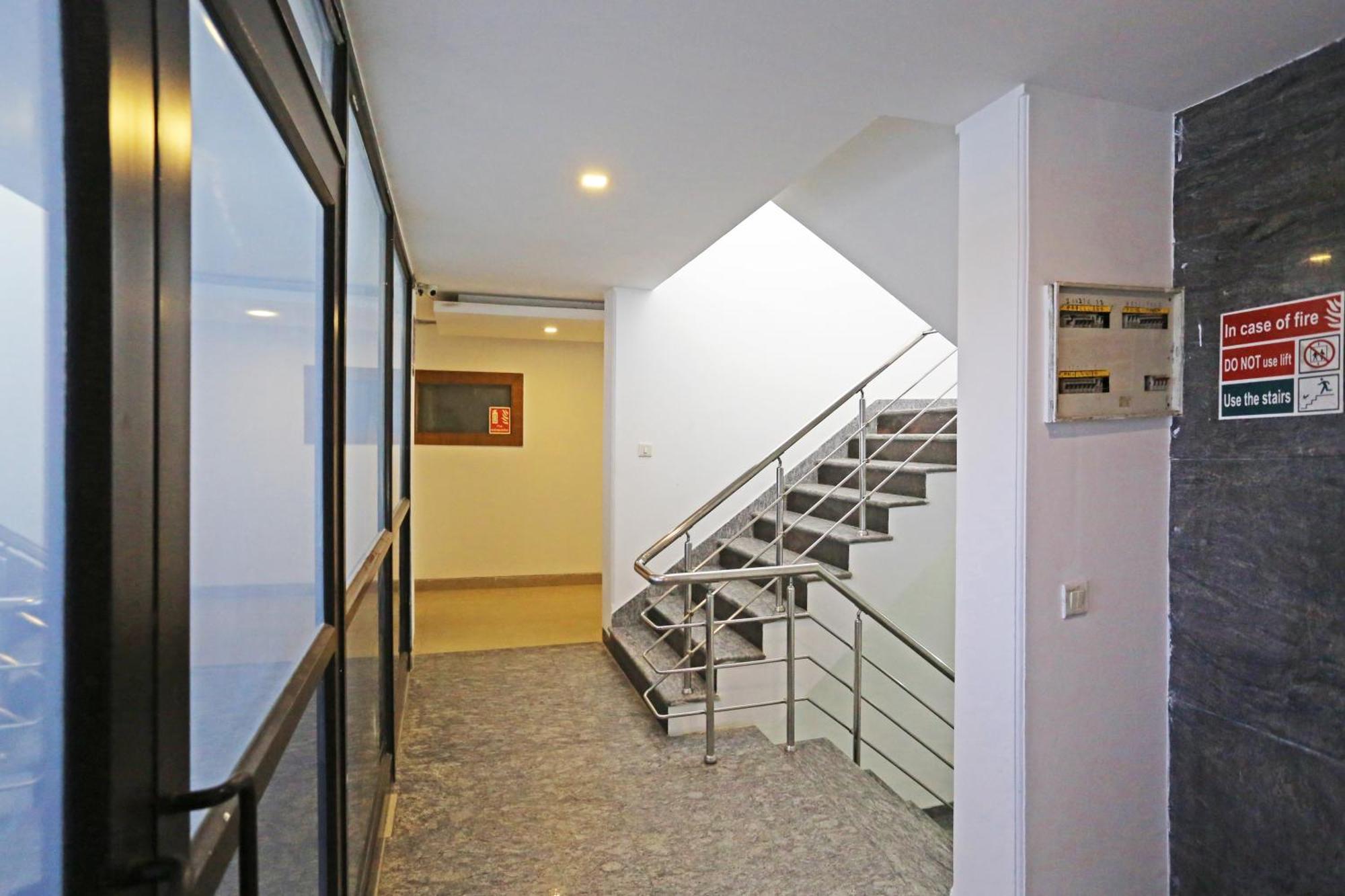 Ambrosia - Near Delhi Airport 3*