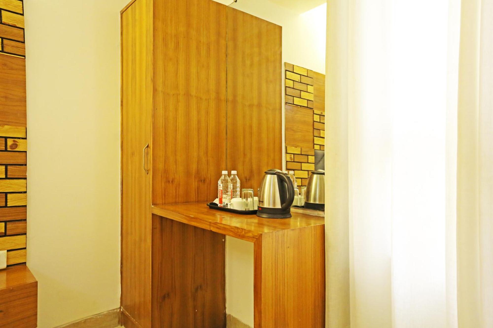 Hotel Ambrosia - Near Delhi Airport