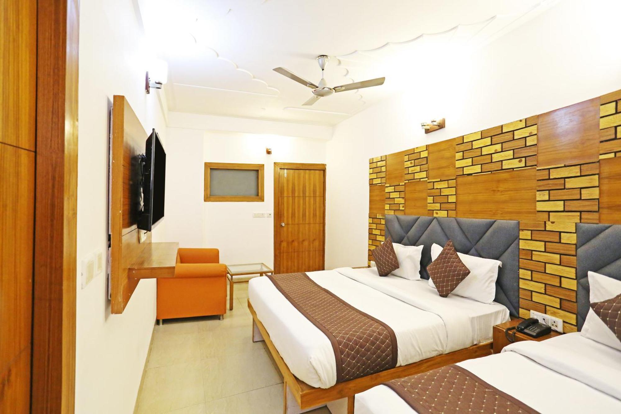 Hotel Ambrosia - Near Delhi Airport Nova Deli